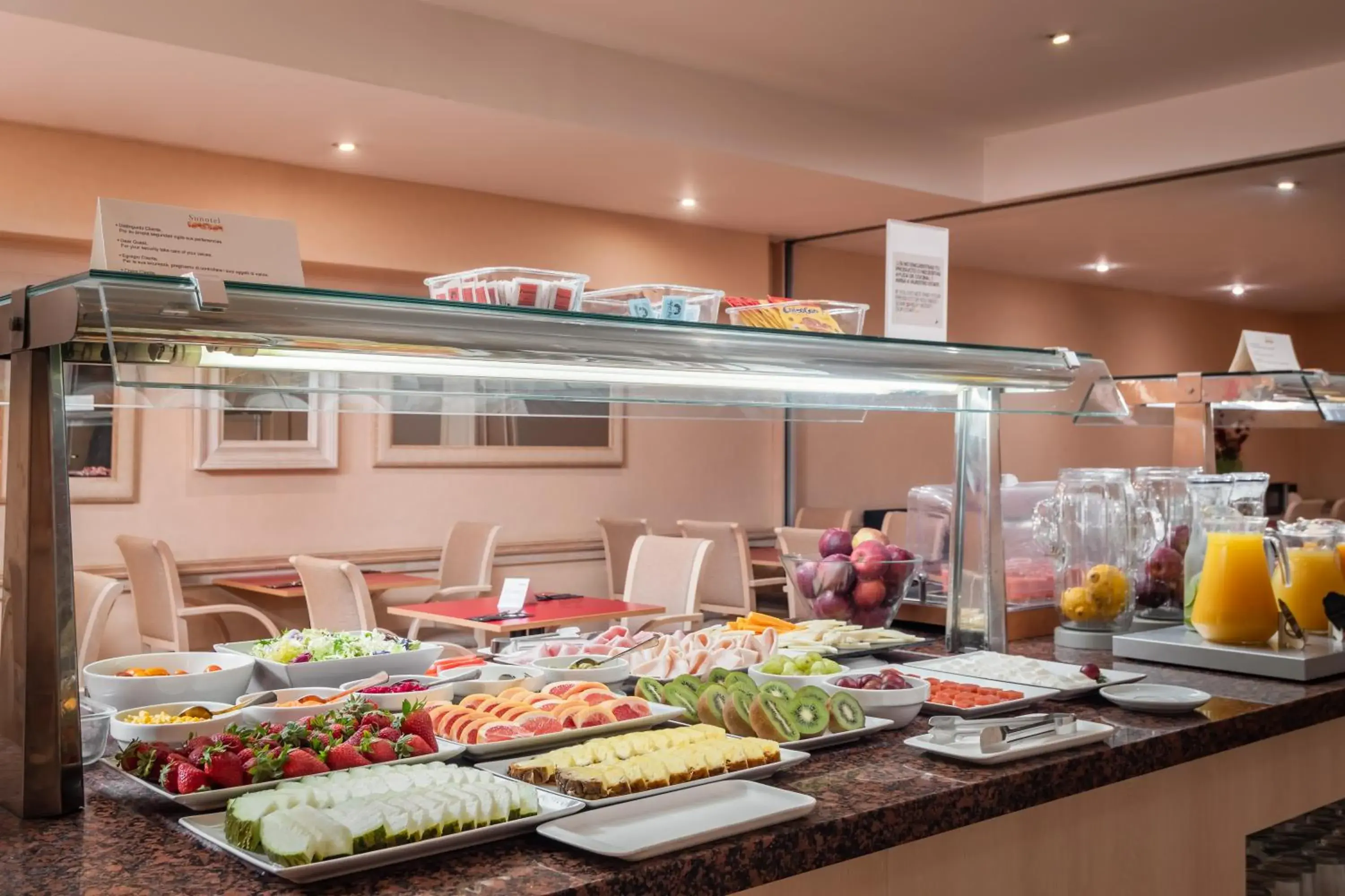 Breakfast in Sunotel Aston Breakfast in Sunotel Aston