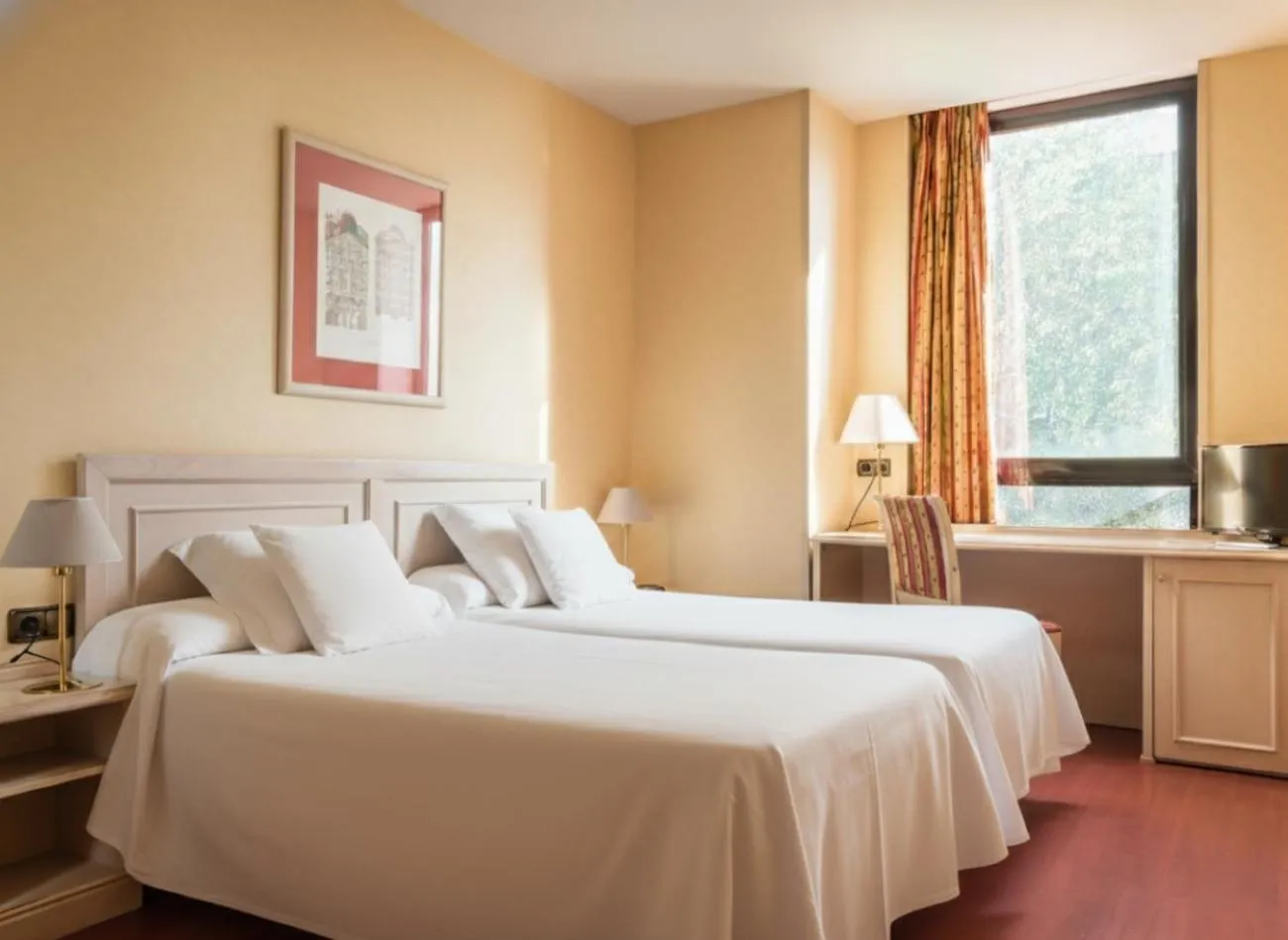 Bedroom, Bed in Sunotel Aston