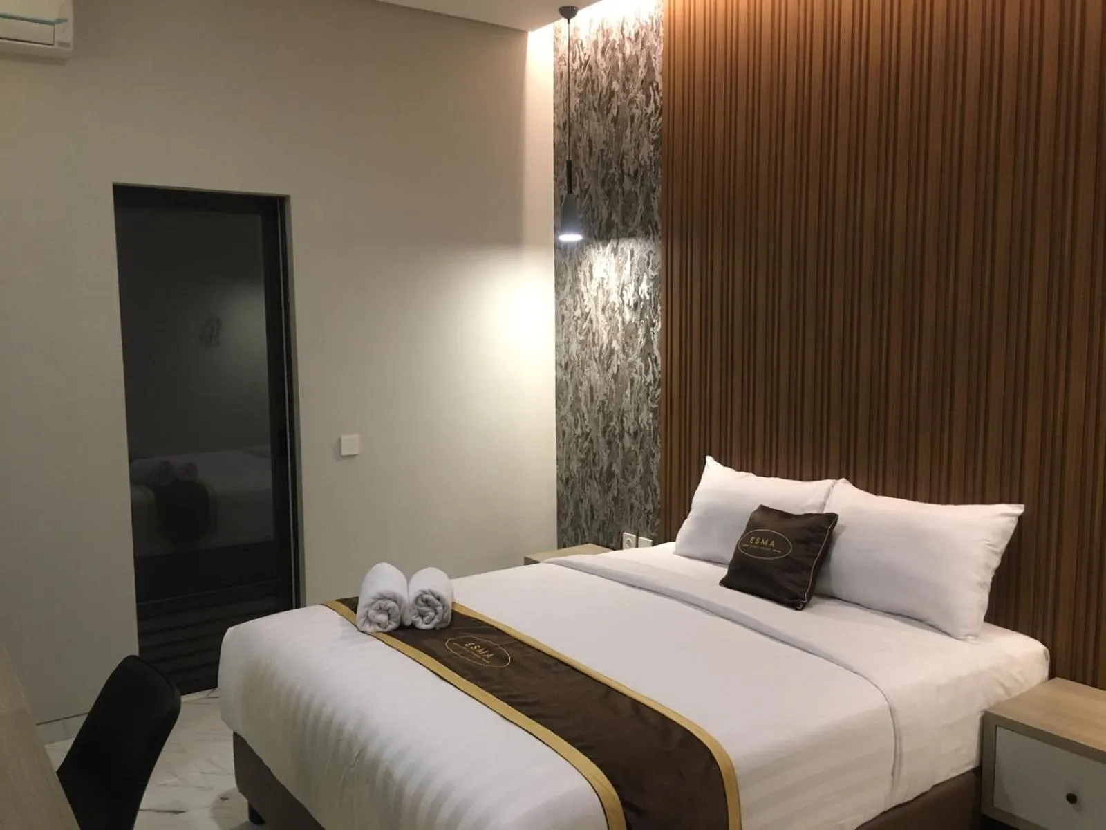 Bed in Esma Family GuestHouse