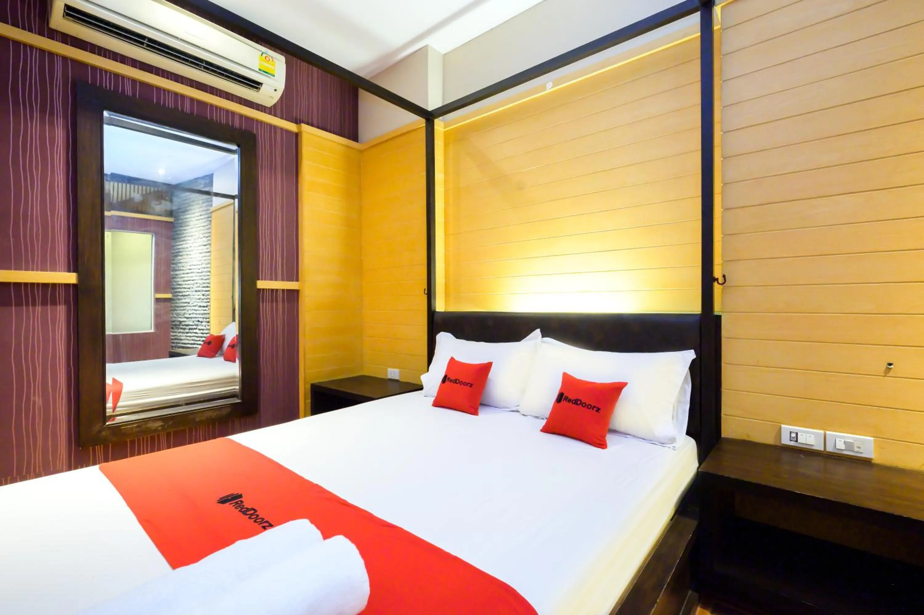 Bed in Ruen Rattana Resort