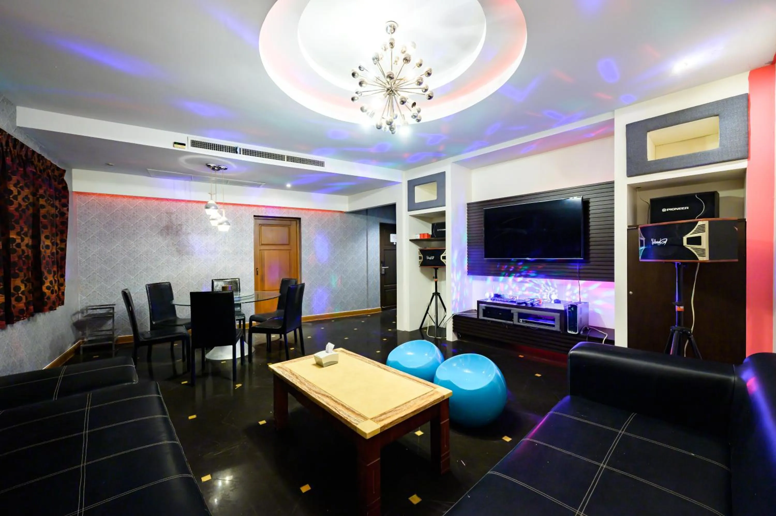 TV and multimedia in Ruen Rattana Resort