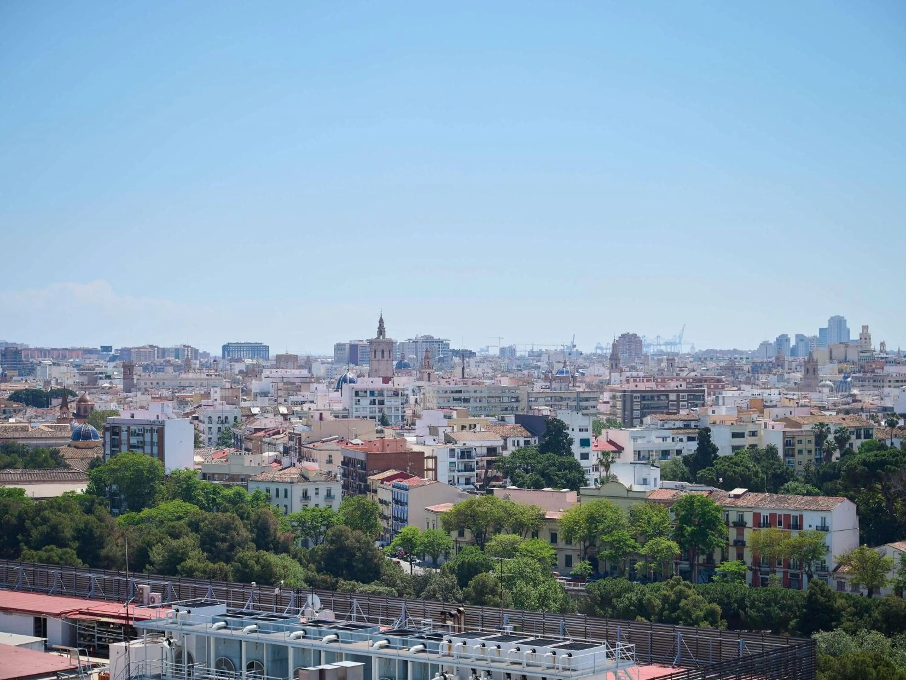 Property building in Novotel Valencia Lavant