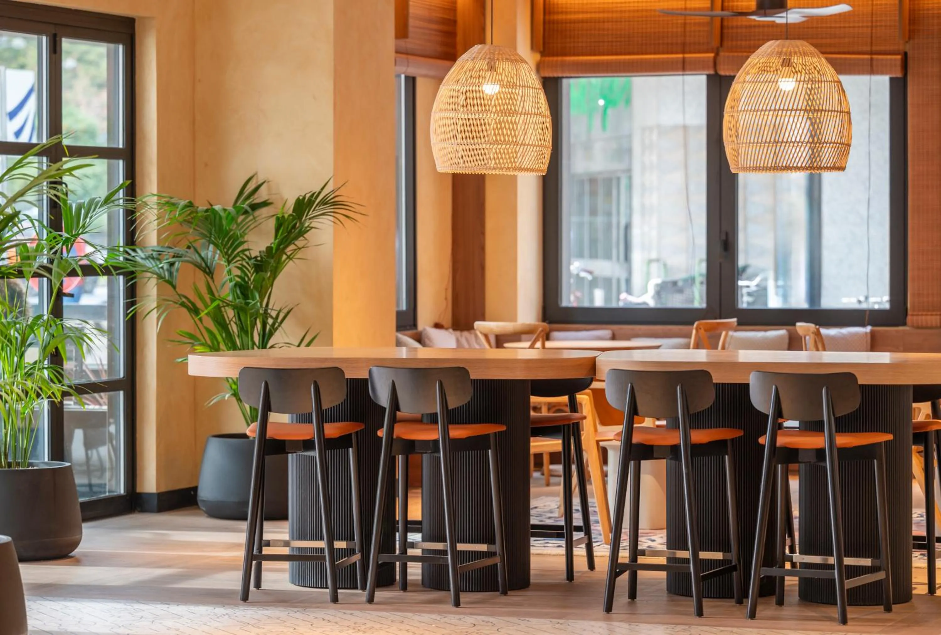 Restaurant/places to eat in Novotel Valencia Lavant