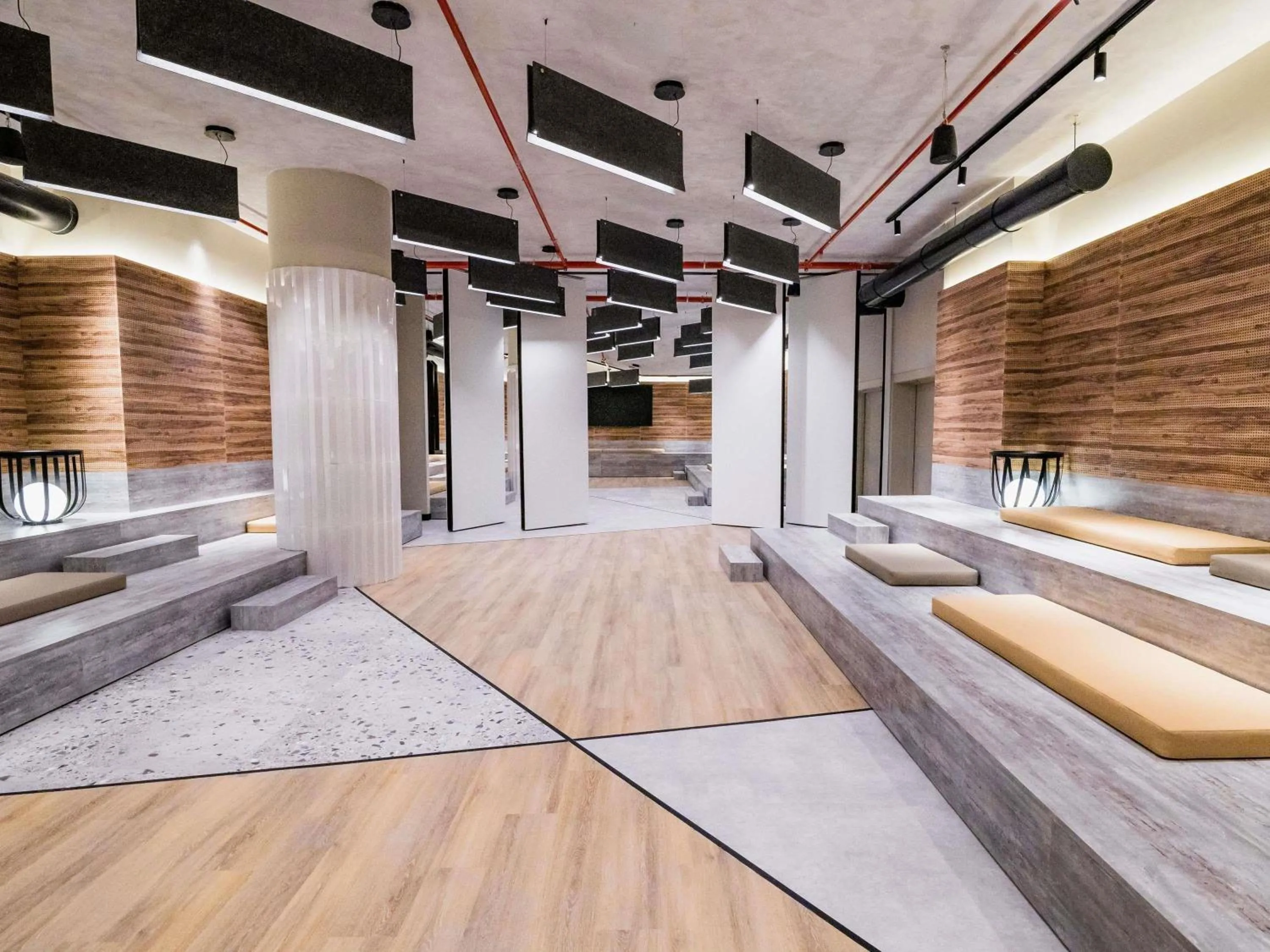 Meeting/conference room in Novotel Valencia Lavant