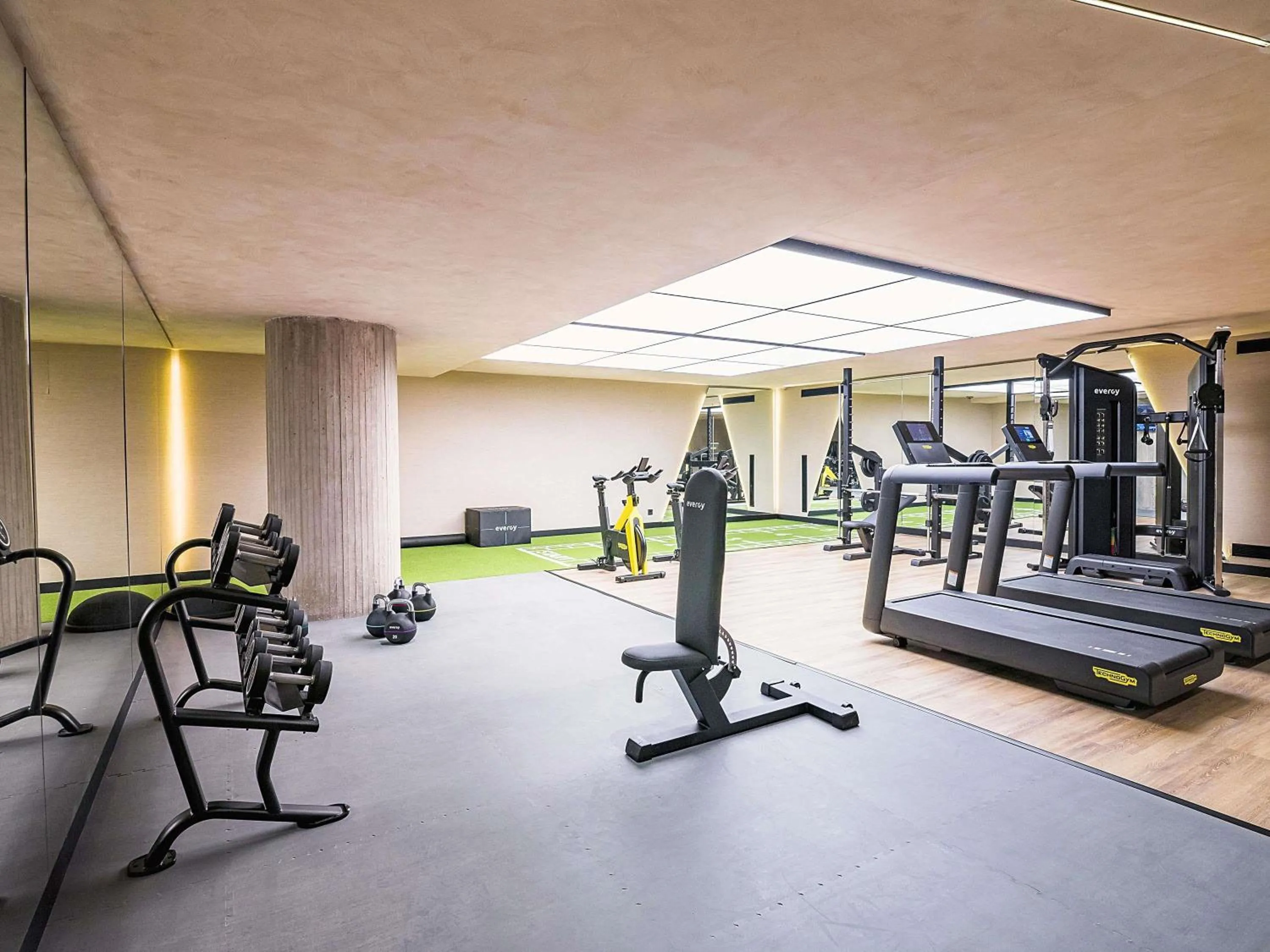 Fitness centre/facilities in Novotel Valencia Lavant