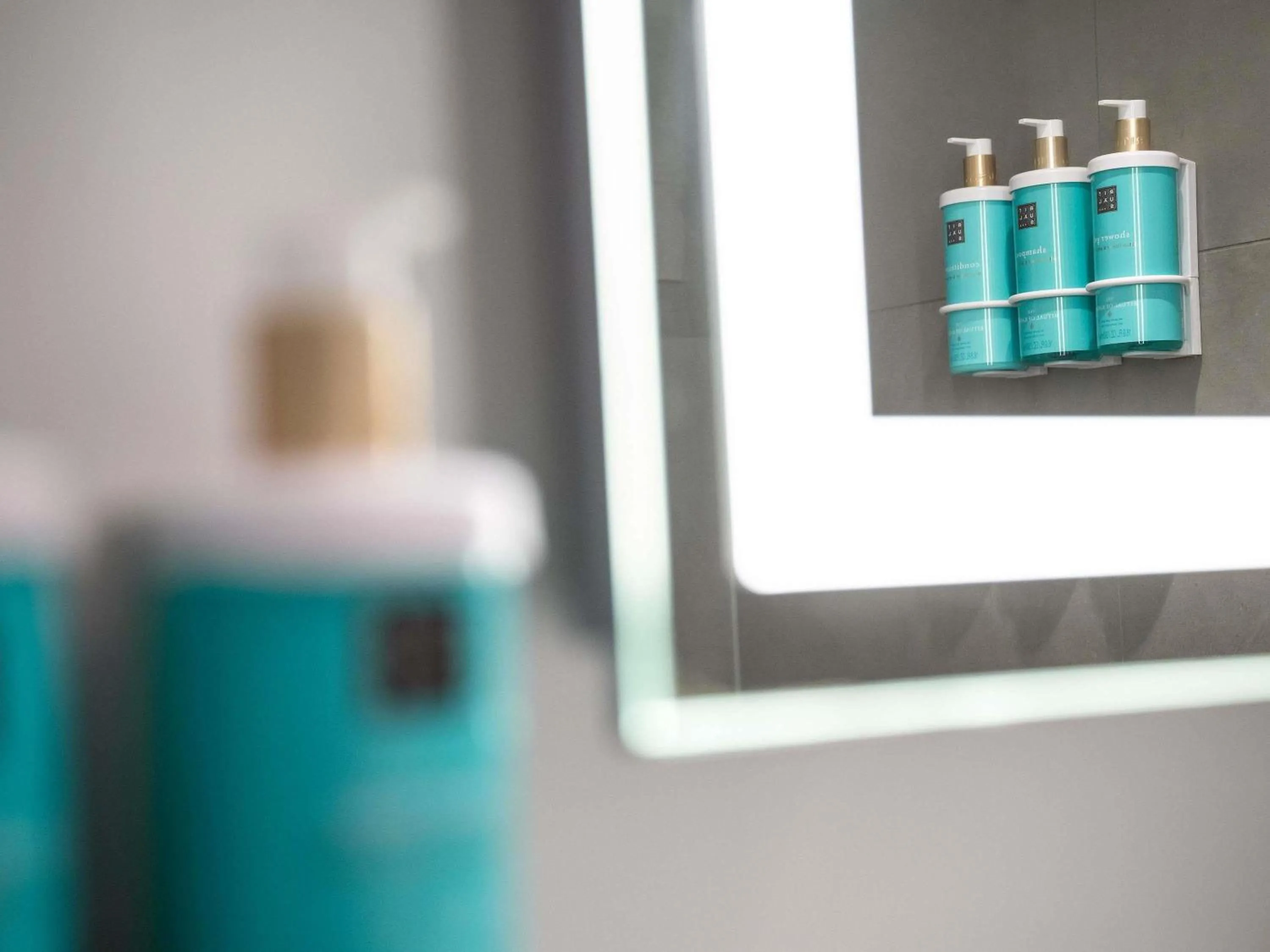 Bedroom in Novotel Valencia Lavant