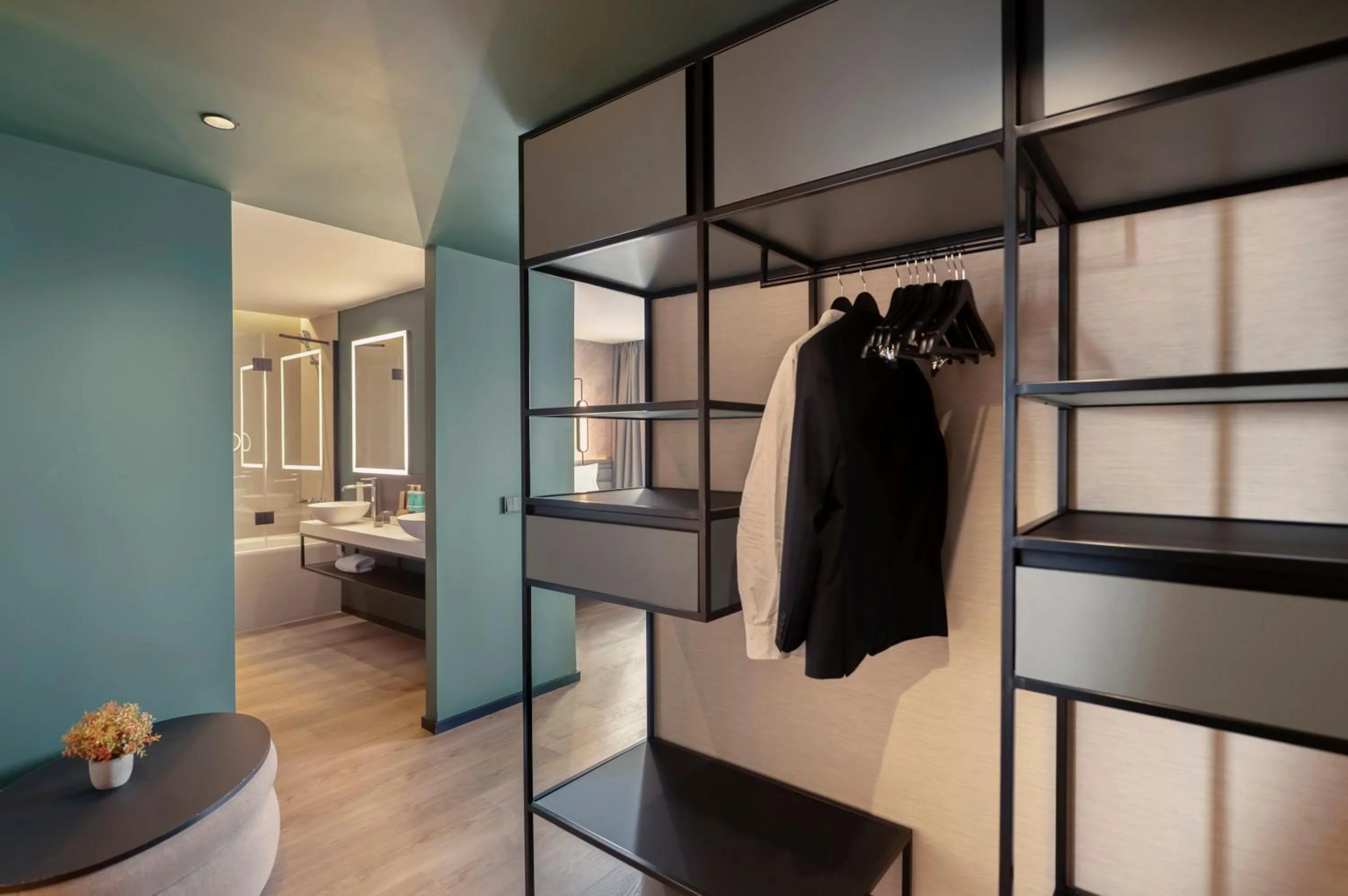 Bed in Novotel Valencia Lavant