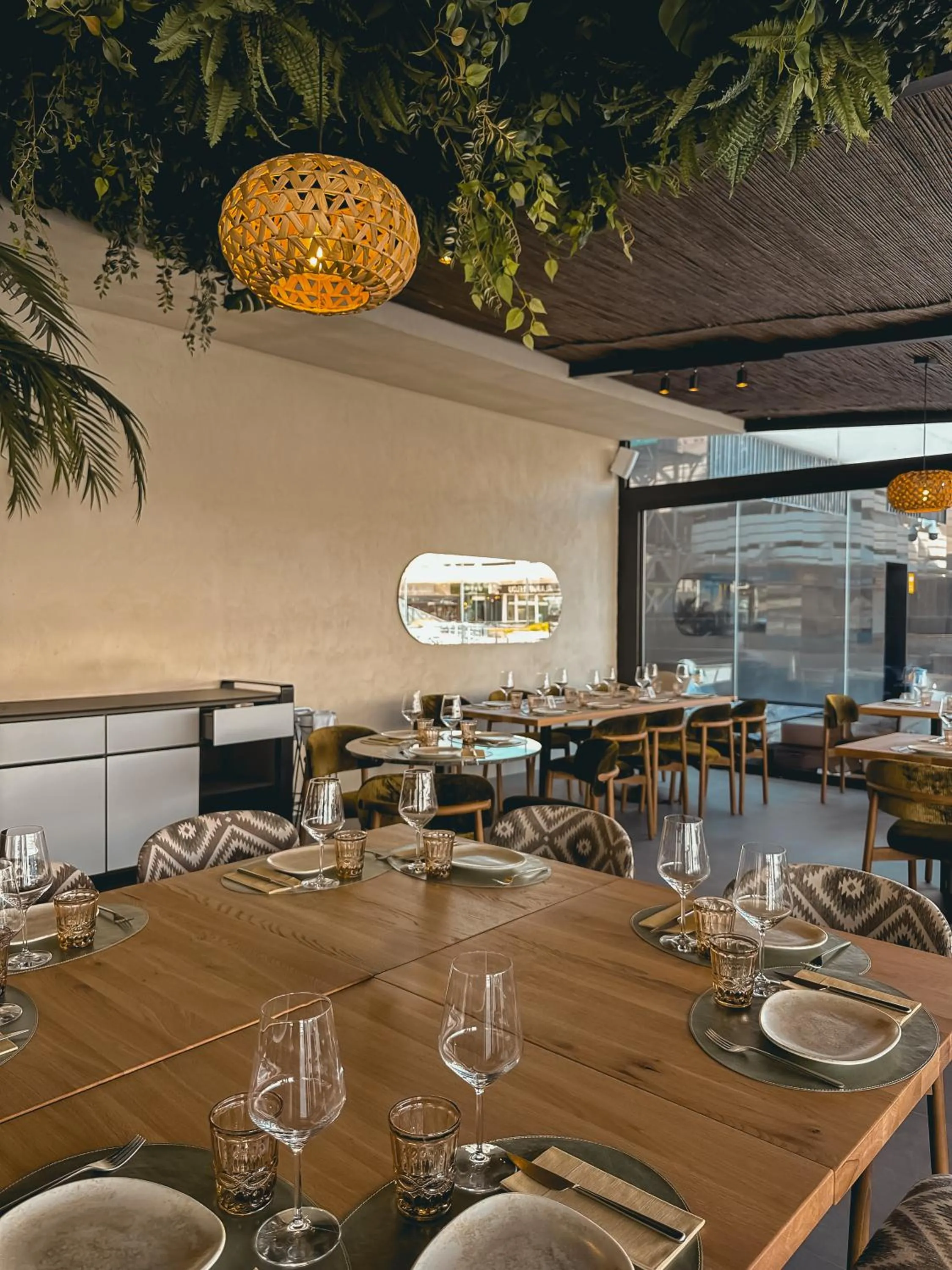Restaurant/places to eat in Novotel Valencia Lavant