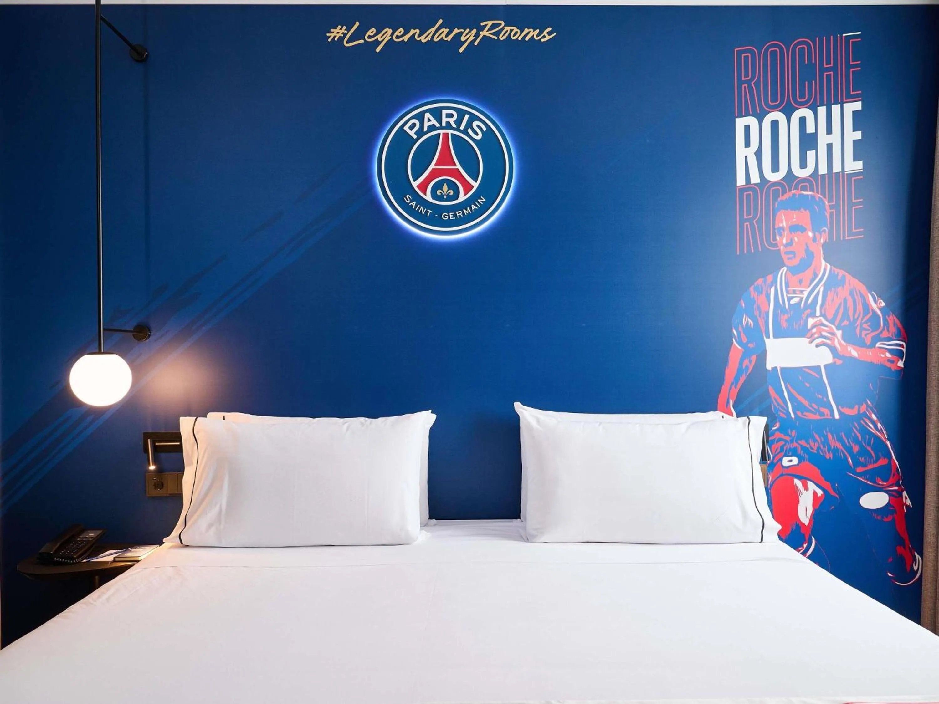 Bedroom, Bed in Novotel Valencia Lavant