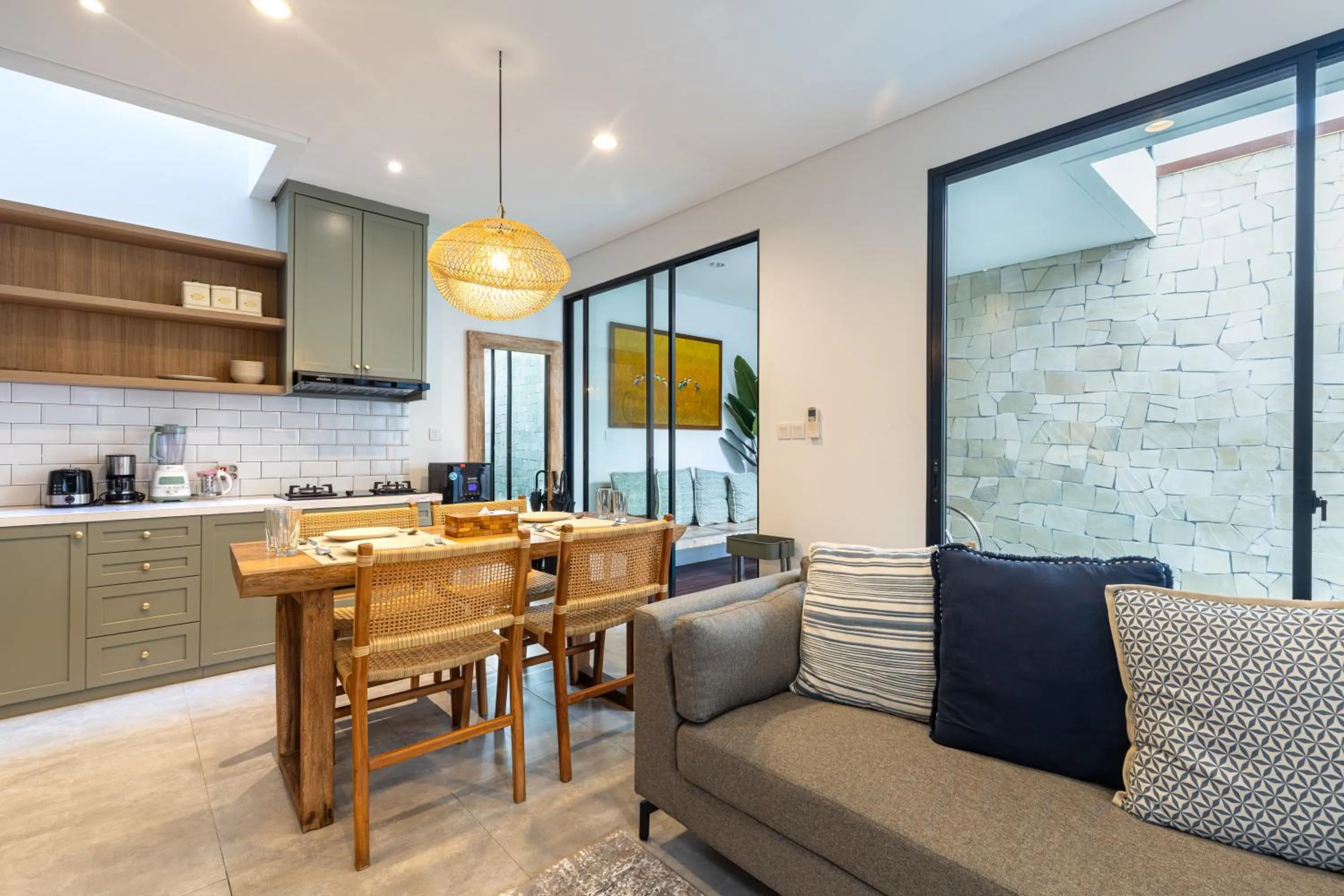 Seating area in Feya Living Villa by Betterplace