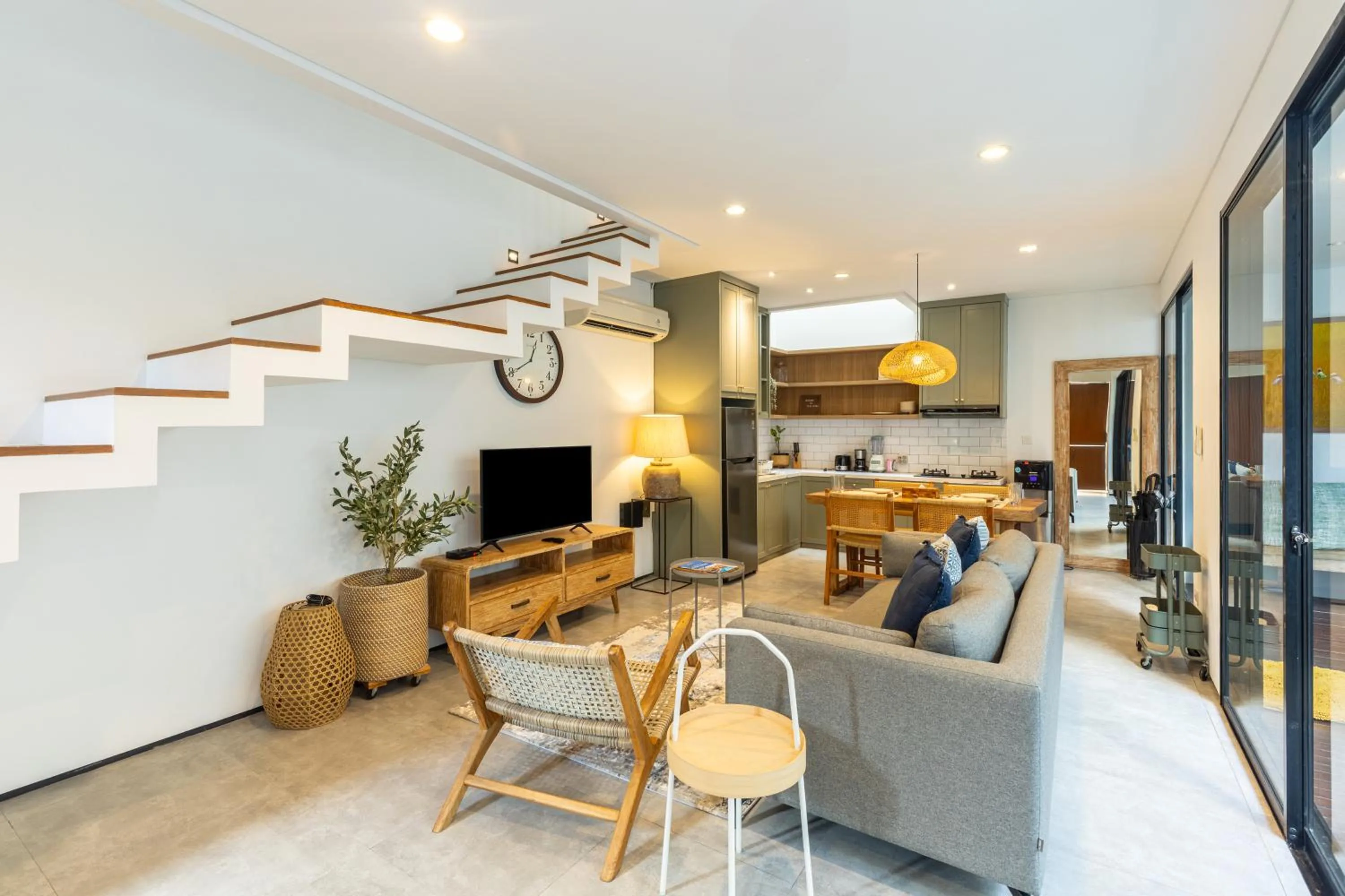 Living room in Feya Living Villa by Betterplace