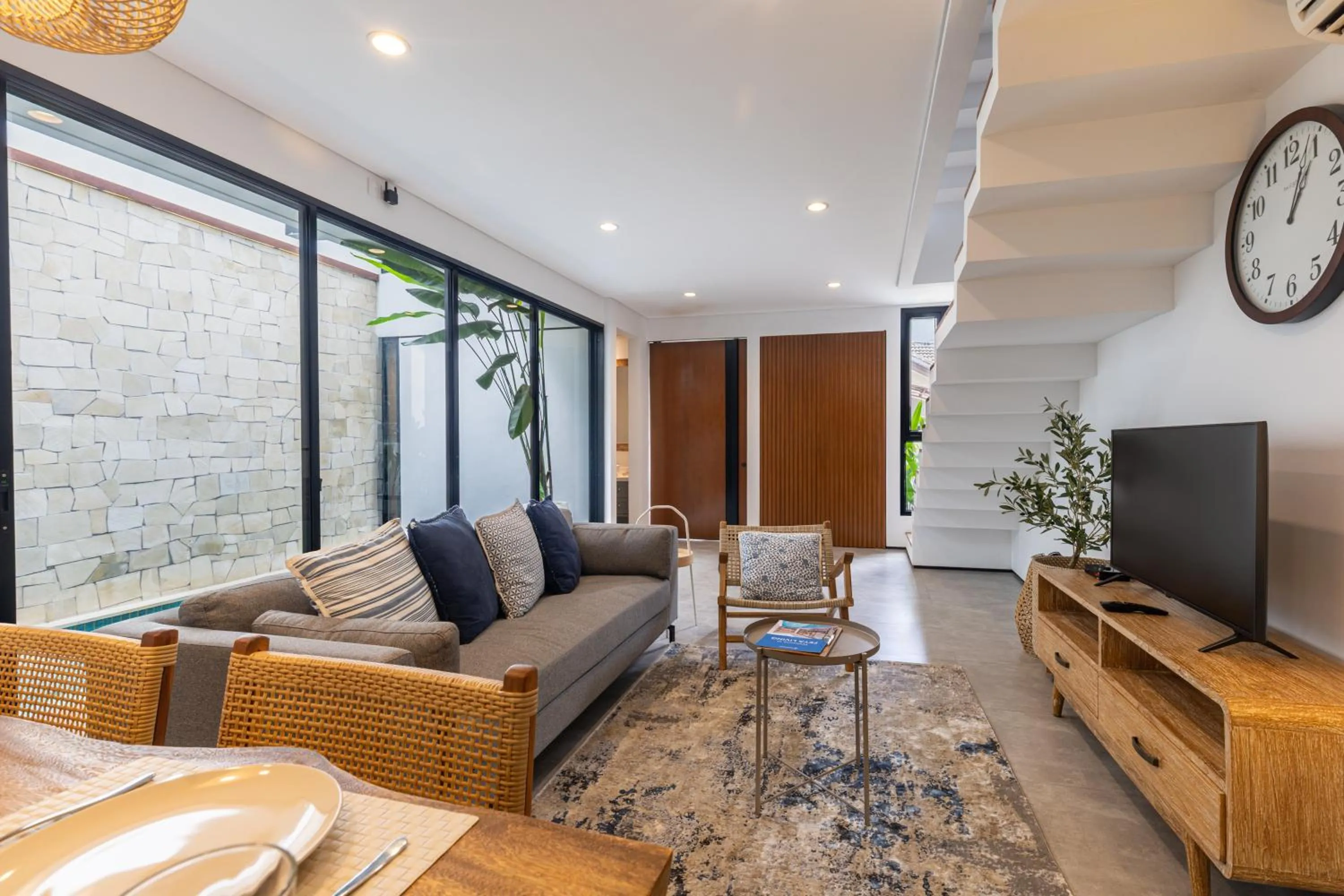 Living room in Feya Living Villa by Betterplace