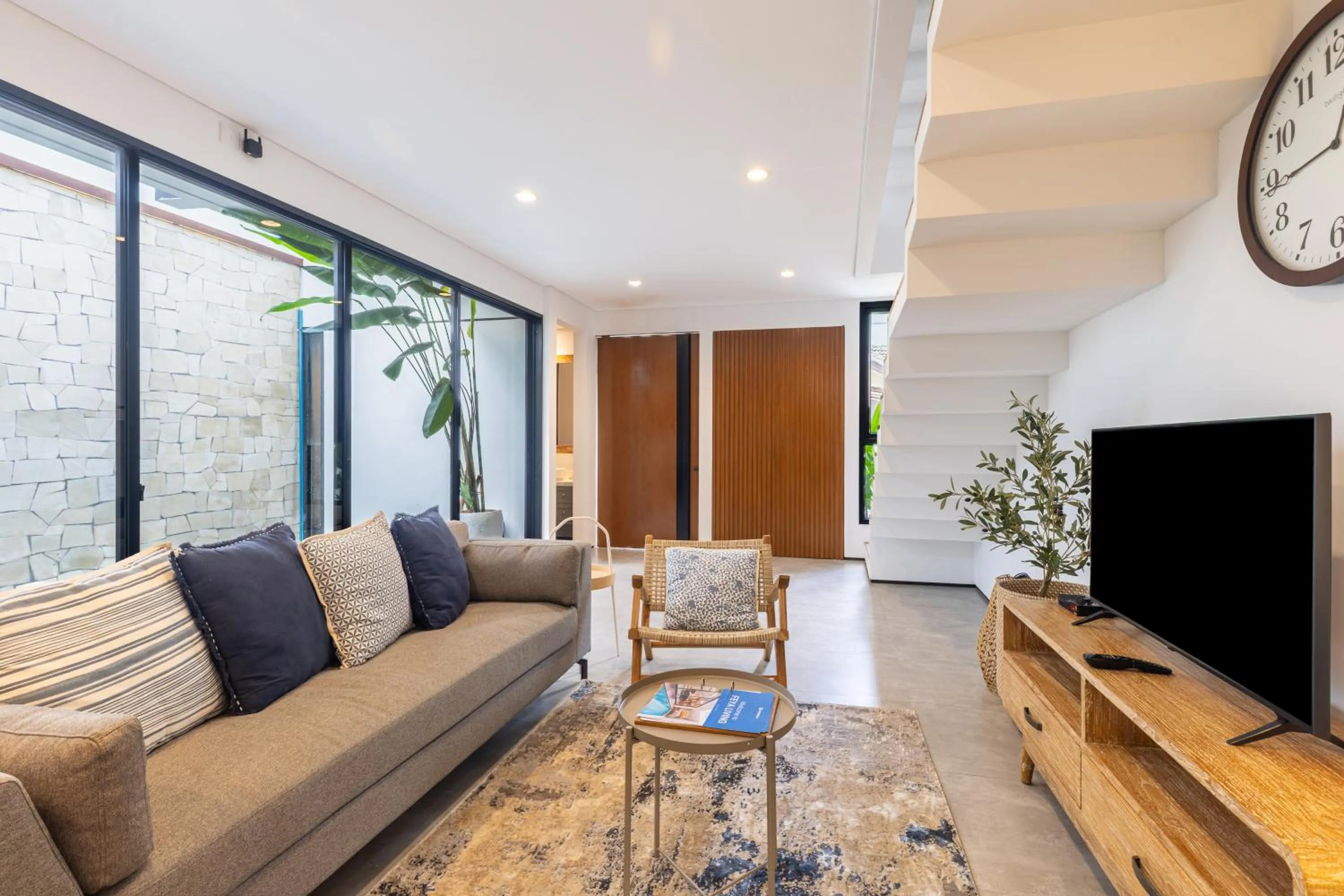 TV and multimedia in Feya Living Villa by Betterplace