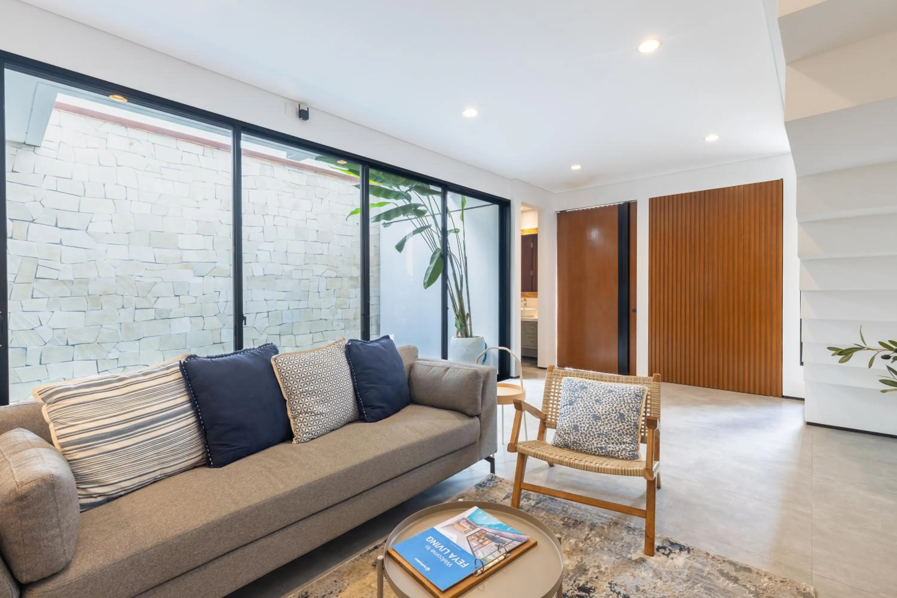 Living room in Feya Living Villa by Betterplace