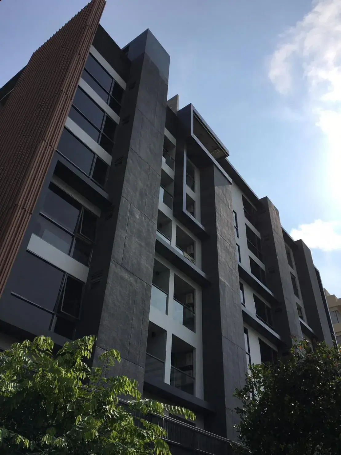 Property building in VOQUE Hotel & Serviced Residence Sukhumvit 51 Property building in VOQUE Hotel & Serviced Residence Sukhumvit 51