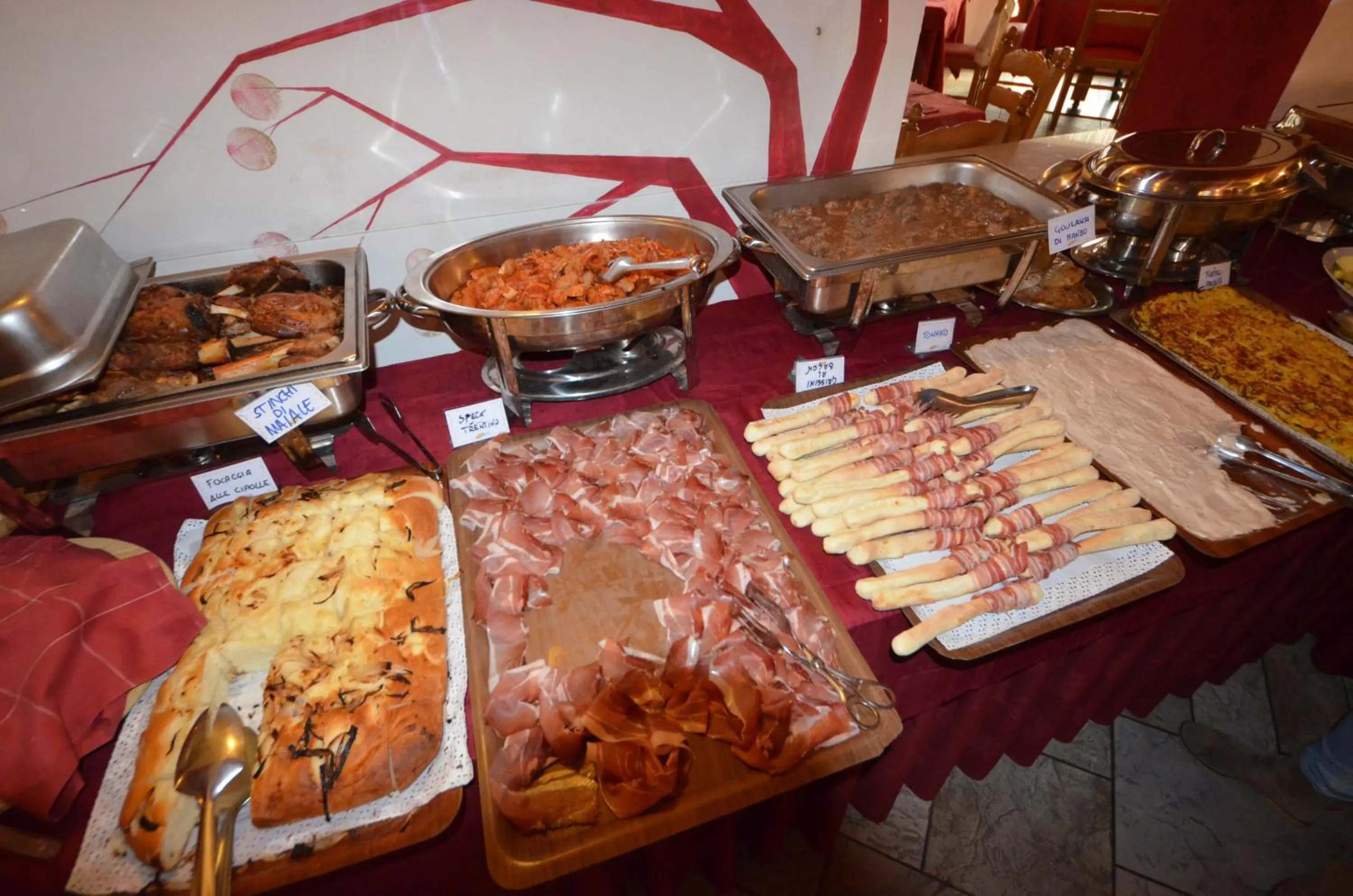 Food in Family Hotel Primavera