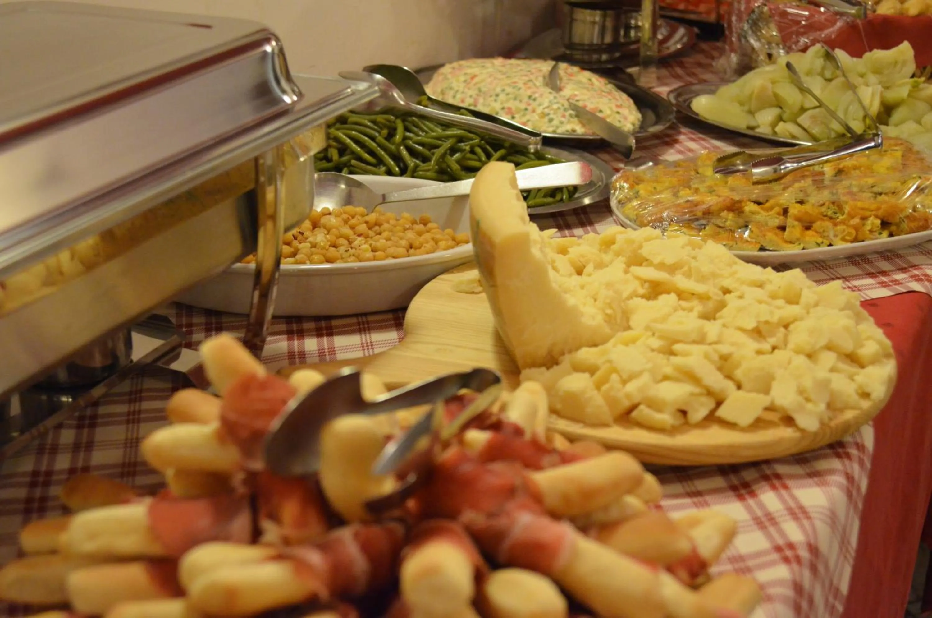 Food in Family Hotel Primavera