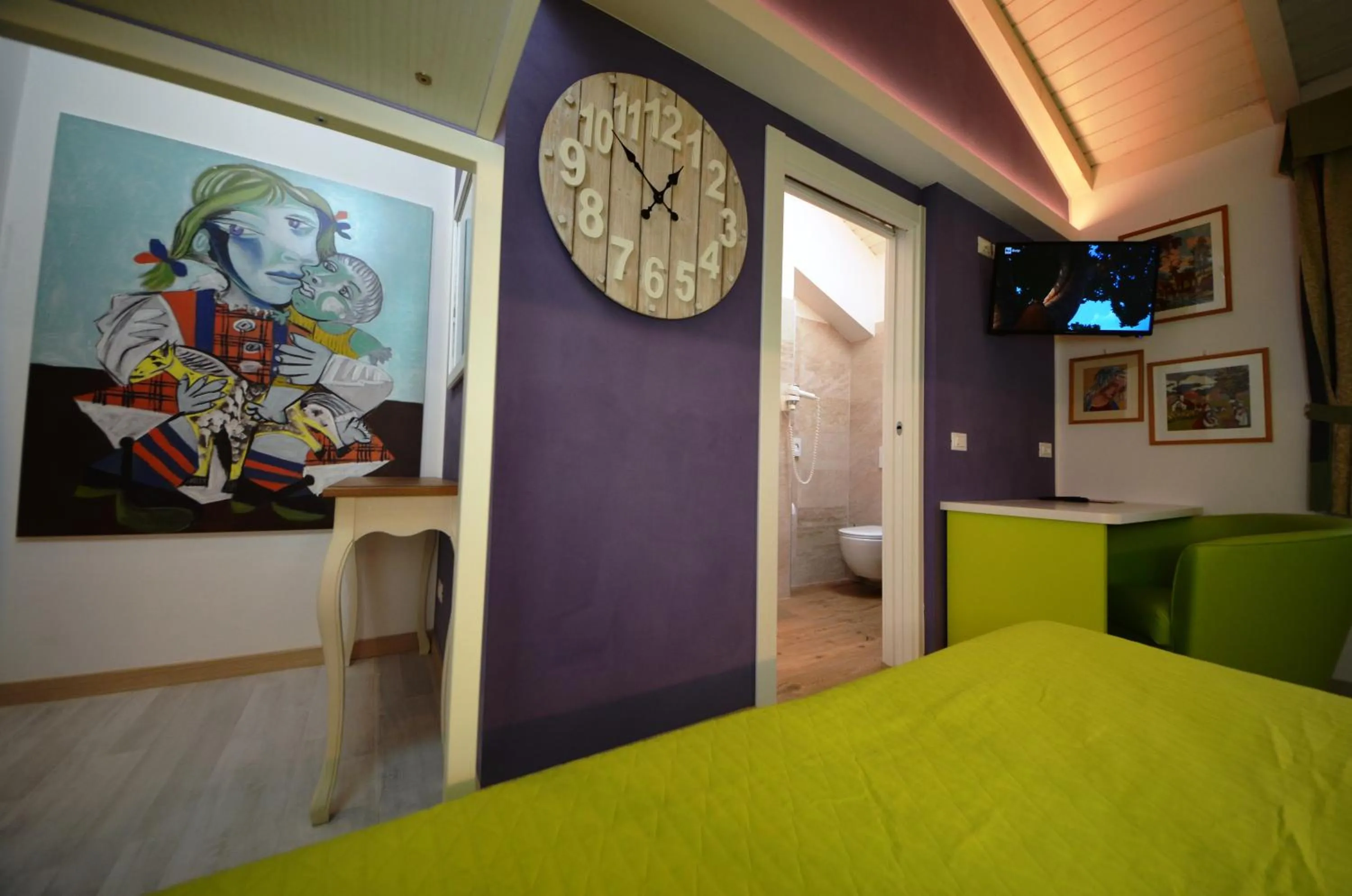 Bed in Family Hotel Primavera