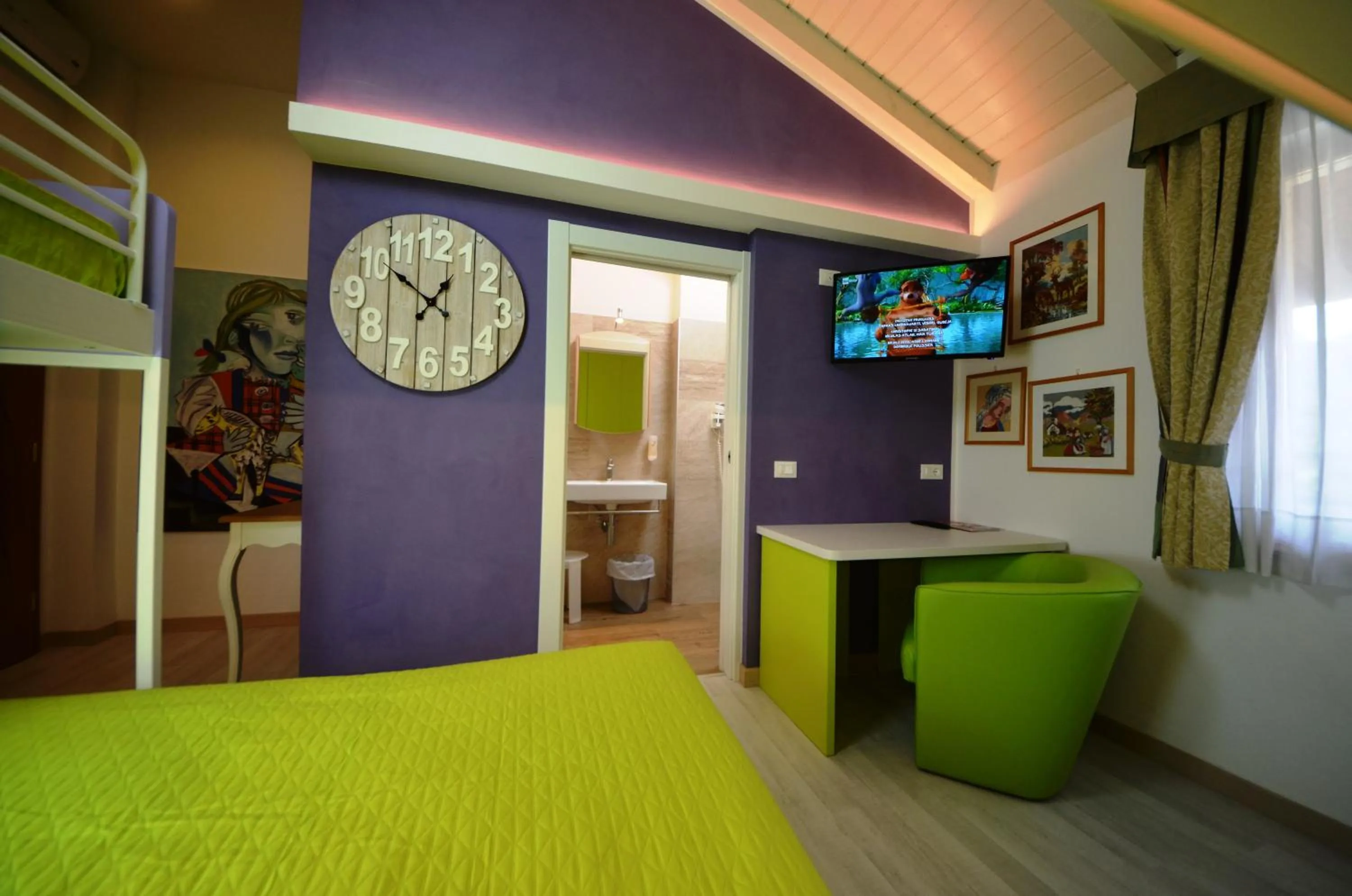 Bed in Family Hotel Primavera