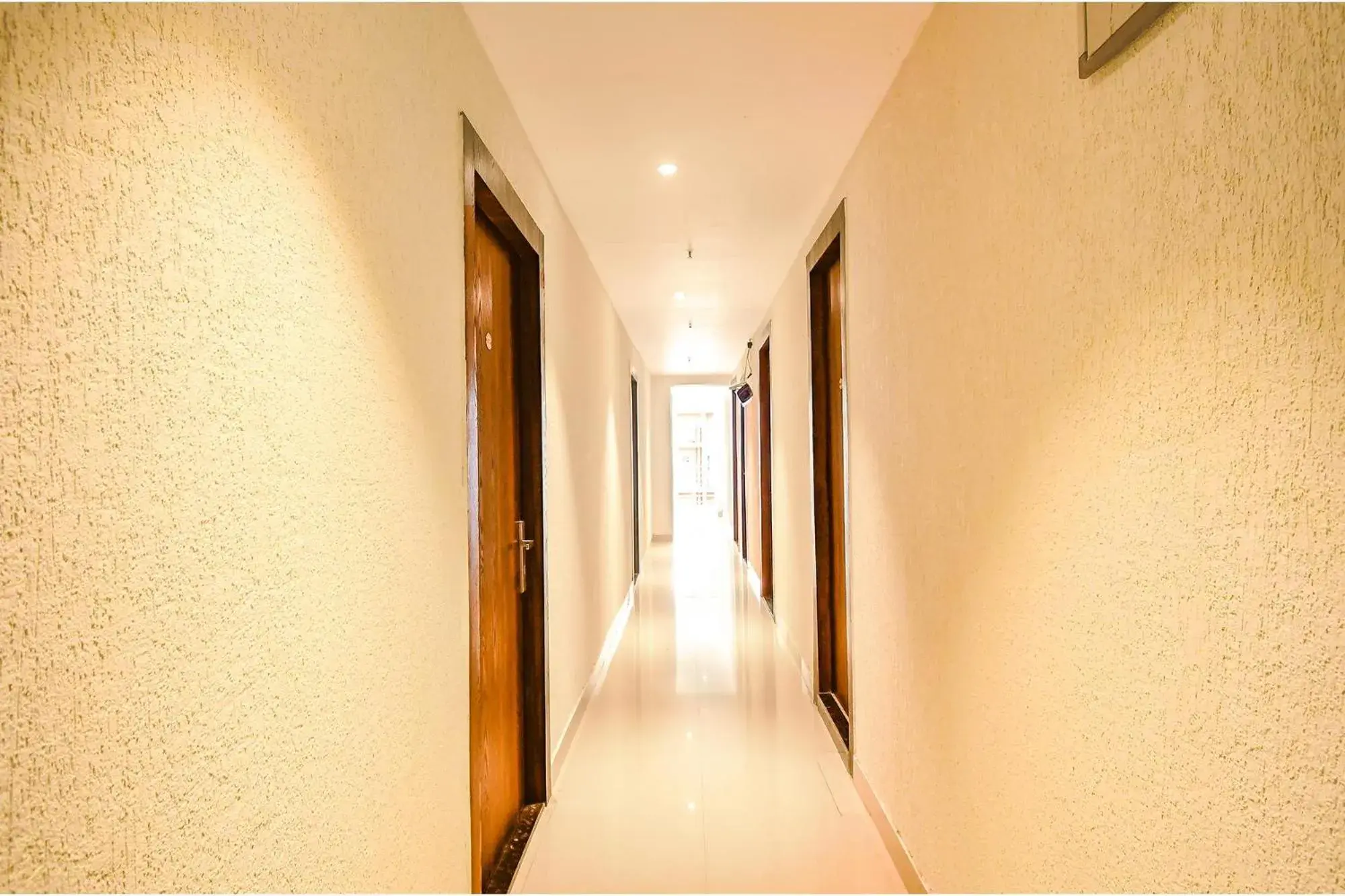 Lobby or reception in FabHotel Lake View Topsia Lobby or reception in FabHotel Lake View Topsia