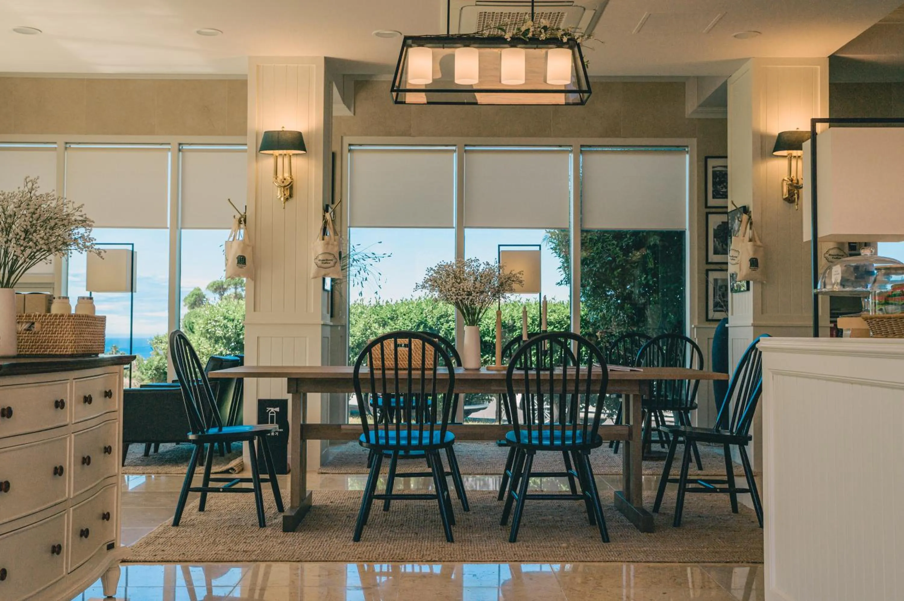 Restaurant/places to eat in Aria Hotel