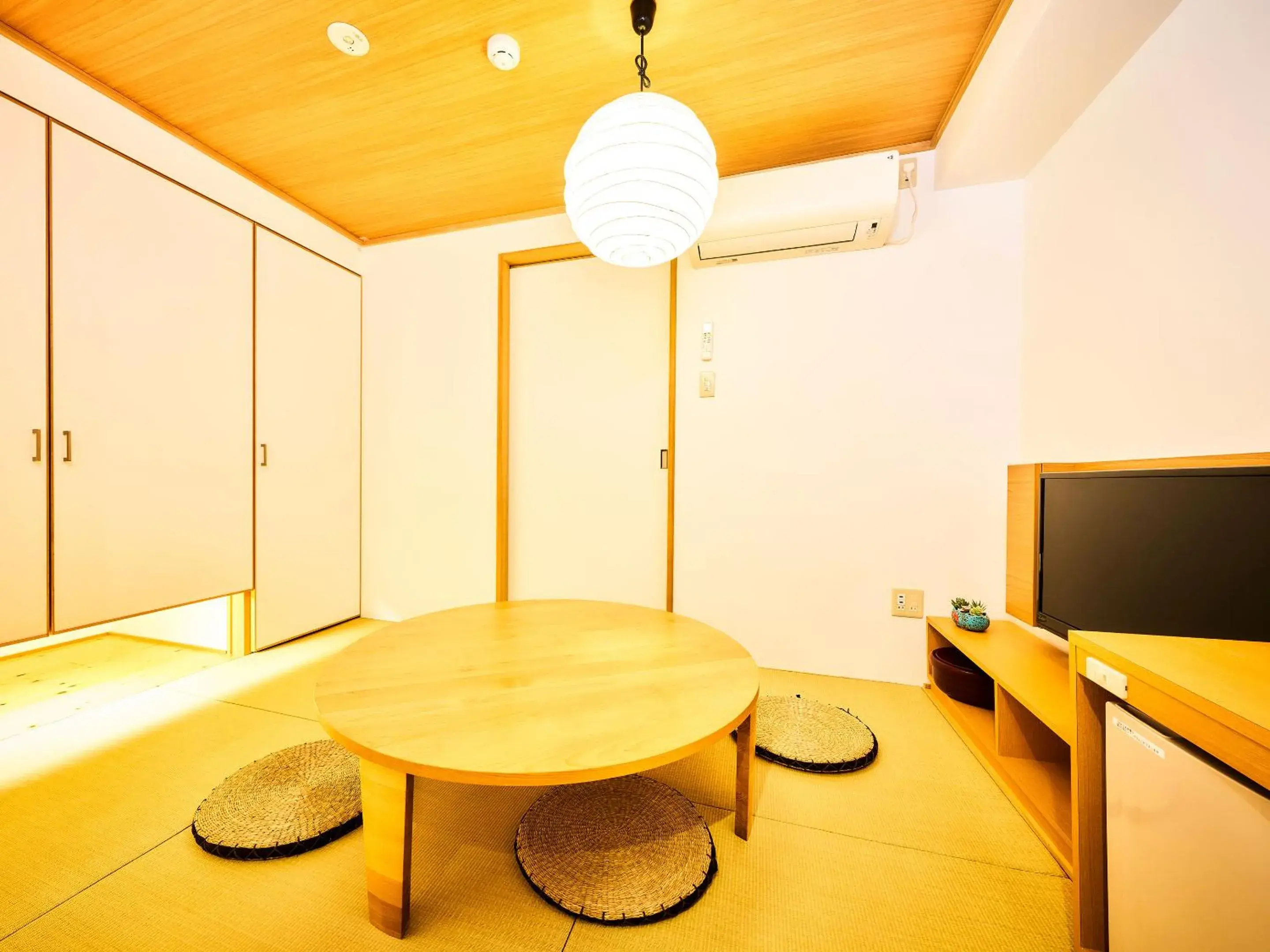 Photo of the whole room in Hotel Meldia Kyotoshijoomiya Photo of the whole room in Hotel Meldia Kyotoshijoomiya