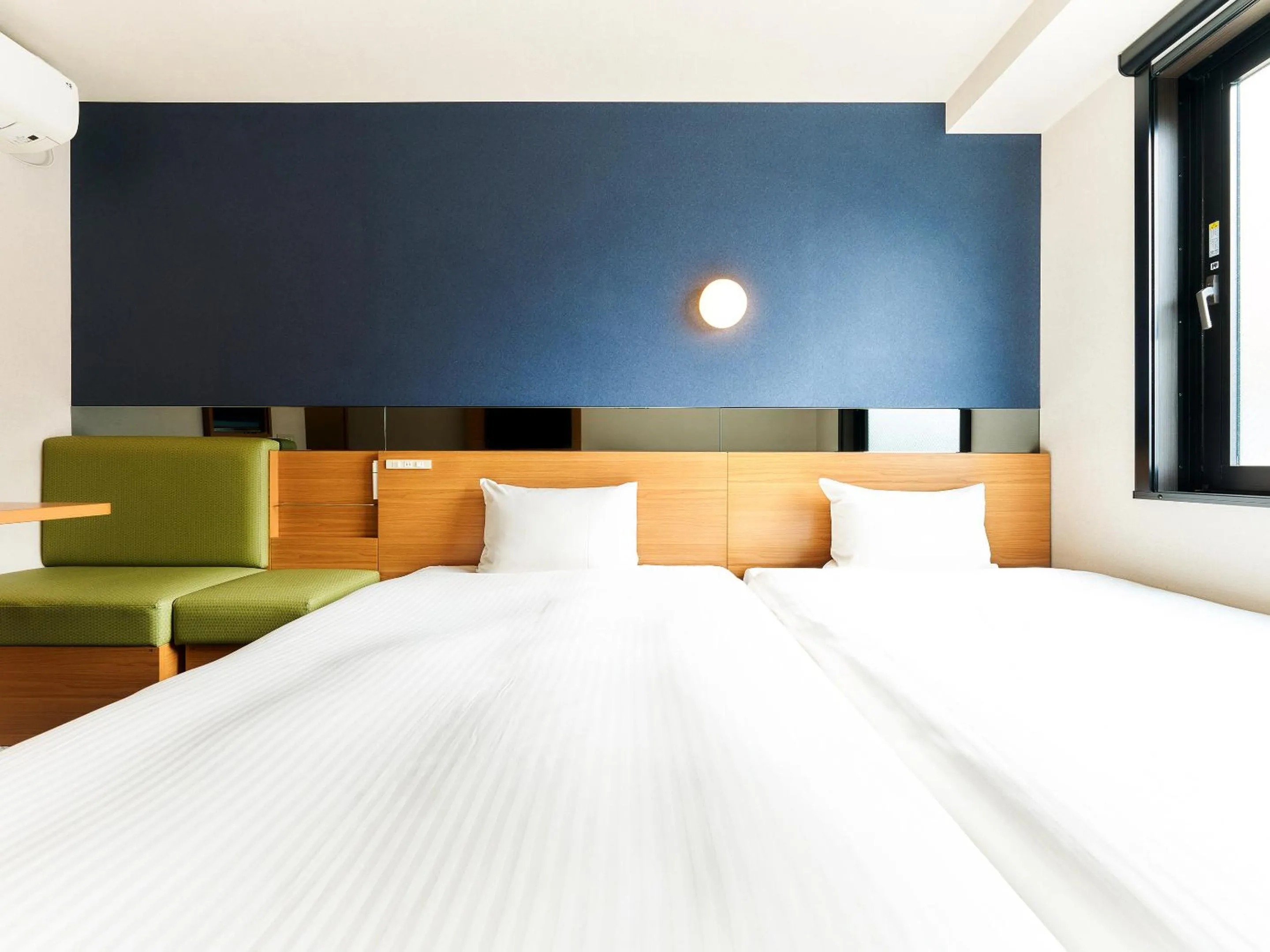 Bedroom, Bed in Hotel Meldia Kyotoshijoomiya