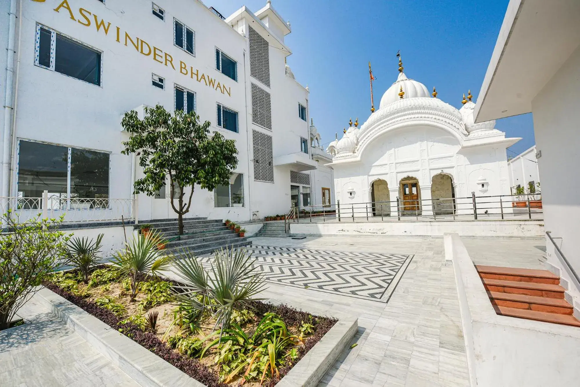 Facade/entrance in FabHotel Jaswinder Bhawan Facade/entrance in FabHotel Jaswinder Bhawan
