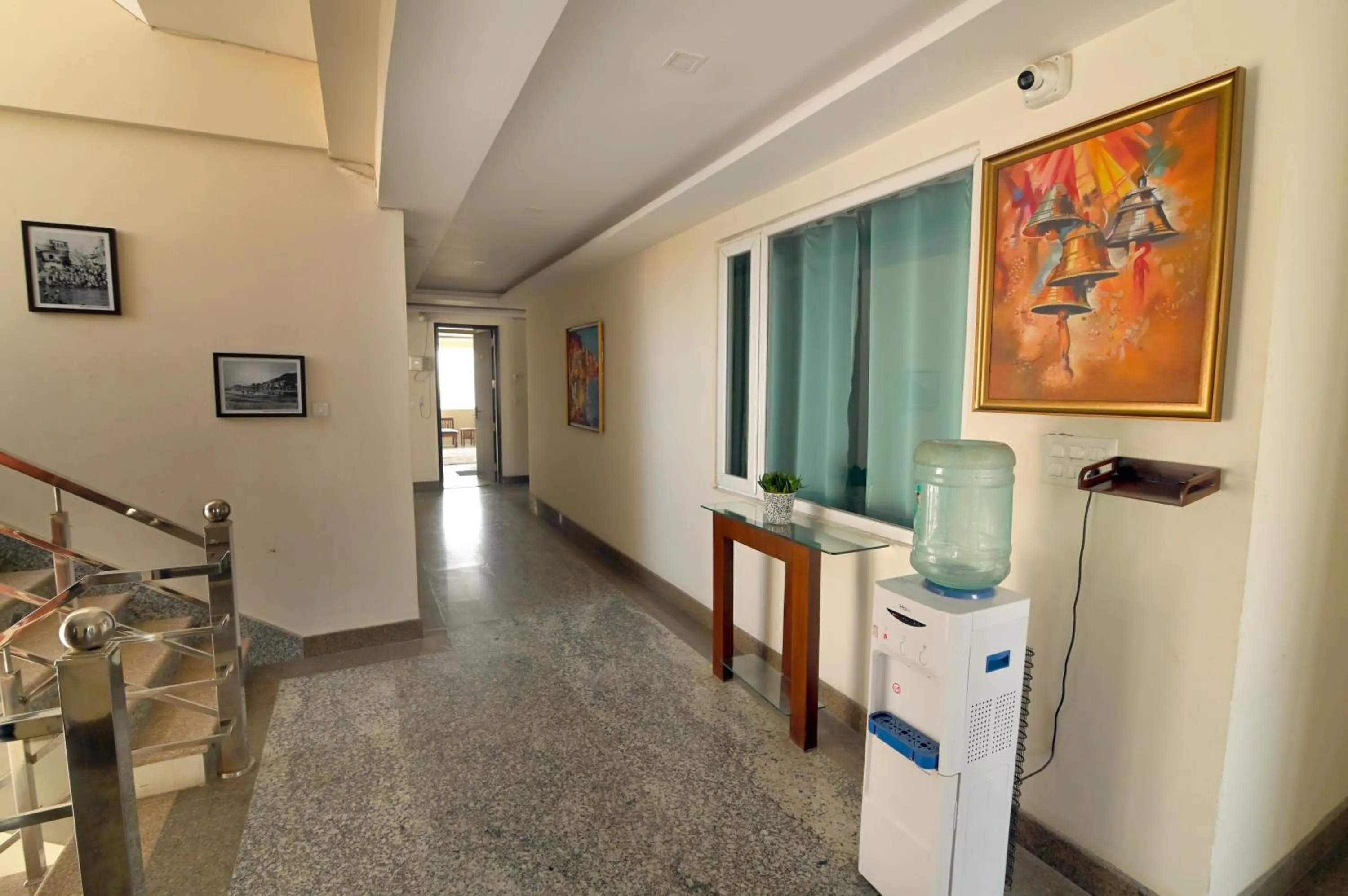 Lobby or reception in Jaswinder Bhawan - By The Ganges