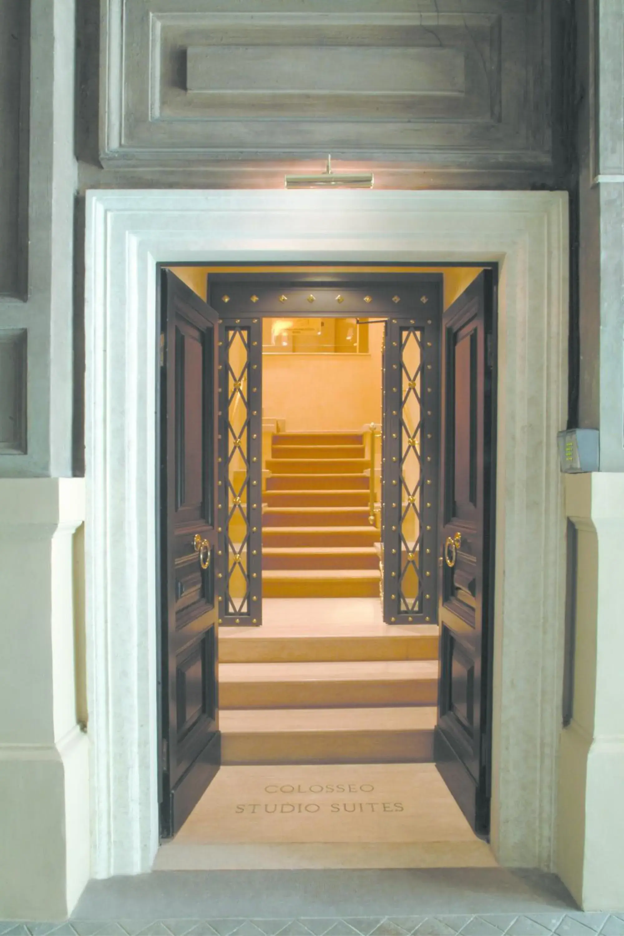 Facade/entrance in Colosseo Studio Suite Facade/entrance in Colosseo Studio Suite