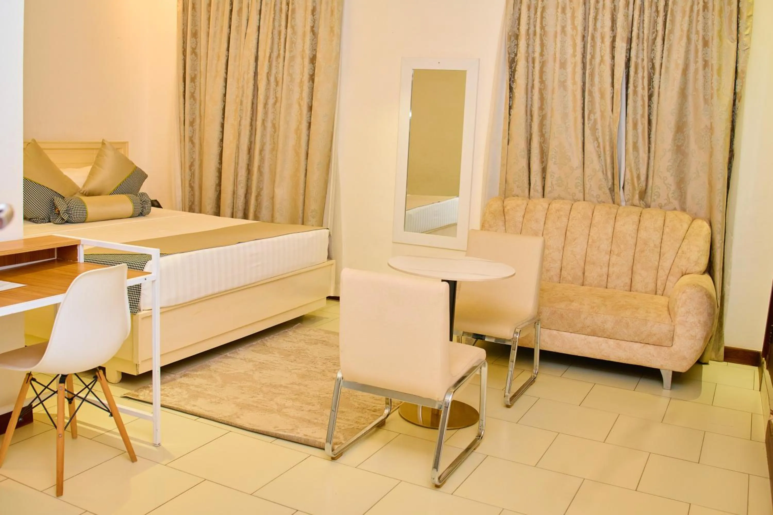 Bed in Hotel Amaranth