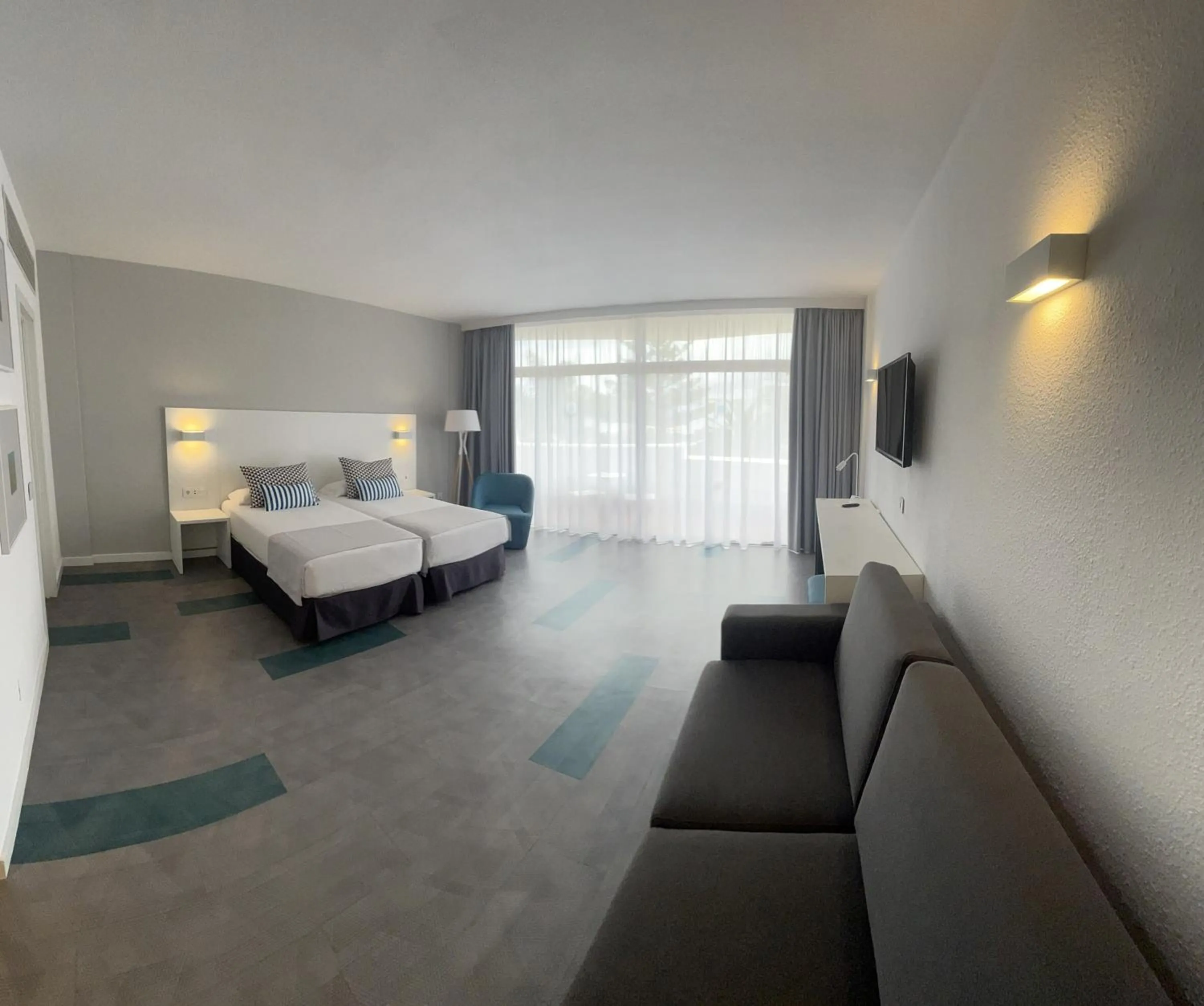 Bed in Complejo BLUESEA Puerto Resort compuesto por Hotel Canarife y Bonanza Palace