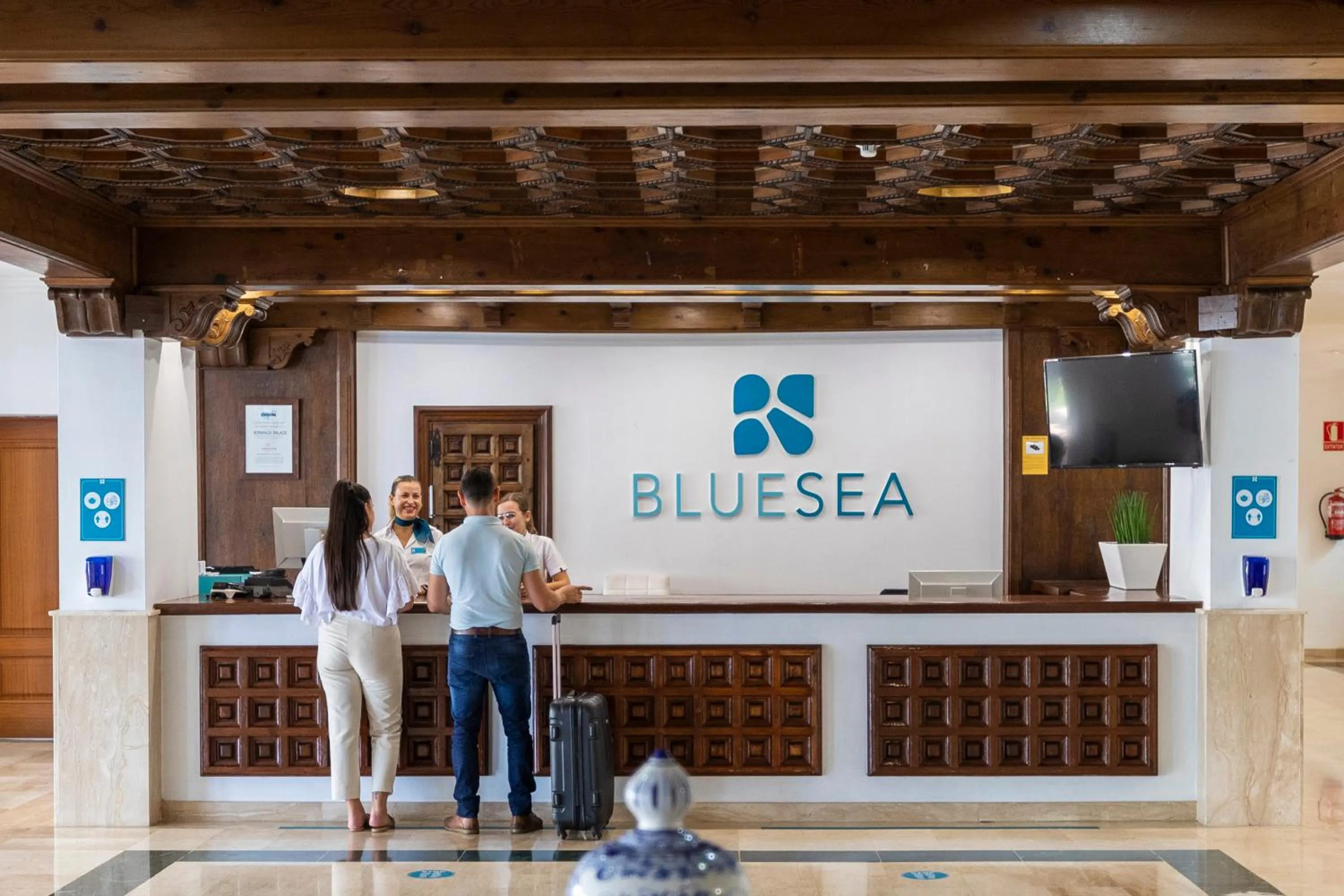 Lobby or reception in Complejo BLUESEA Puerto Resort compuesto por Hotel Canarife y Bonanza Palace