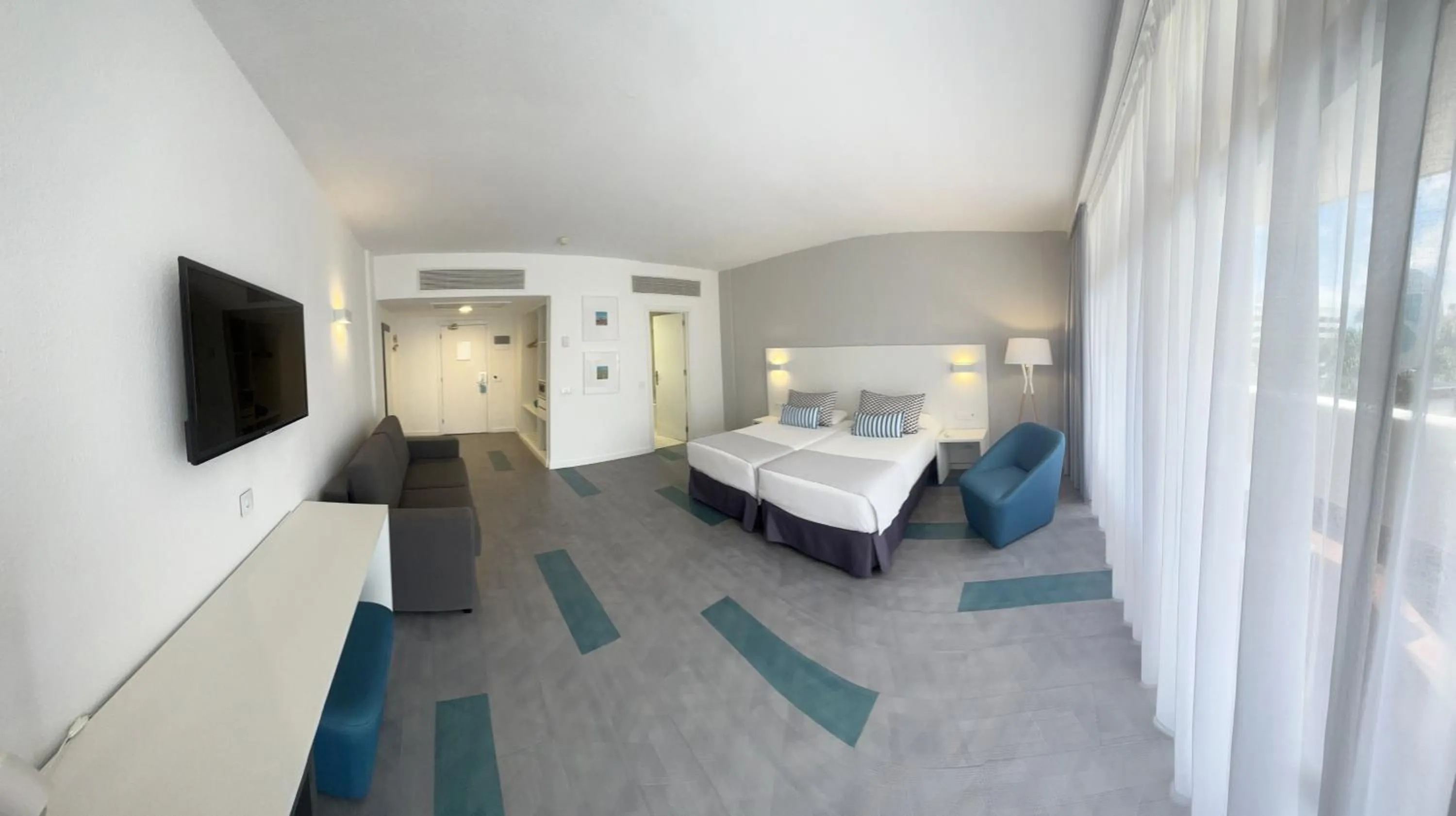 Bed in Complejo BLUESEA Puerto Resort compuesto por Hotel Canarife y Bonanza Palace