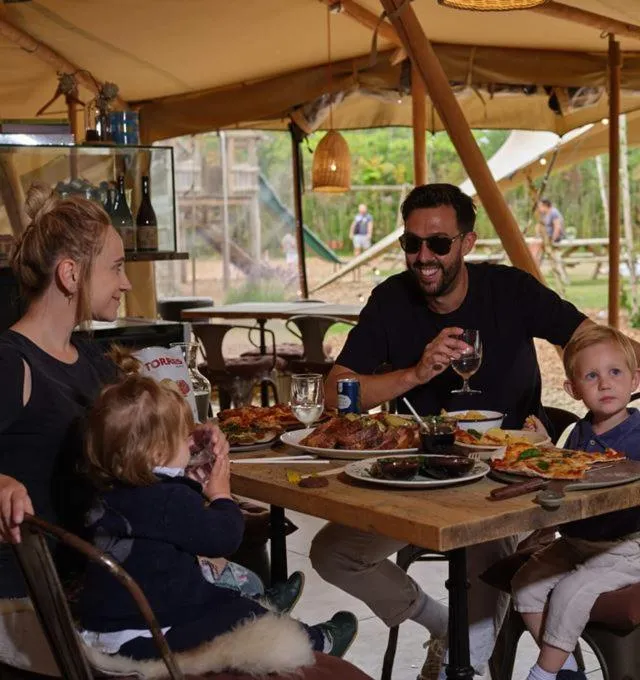 Restaurant/places to eat in The Lakes By YOO