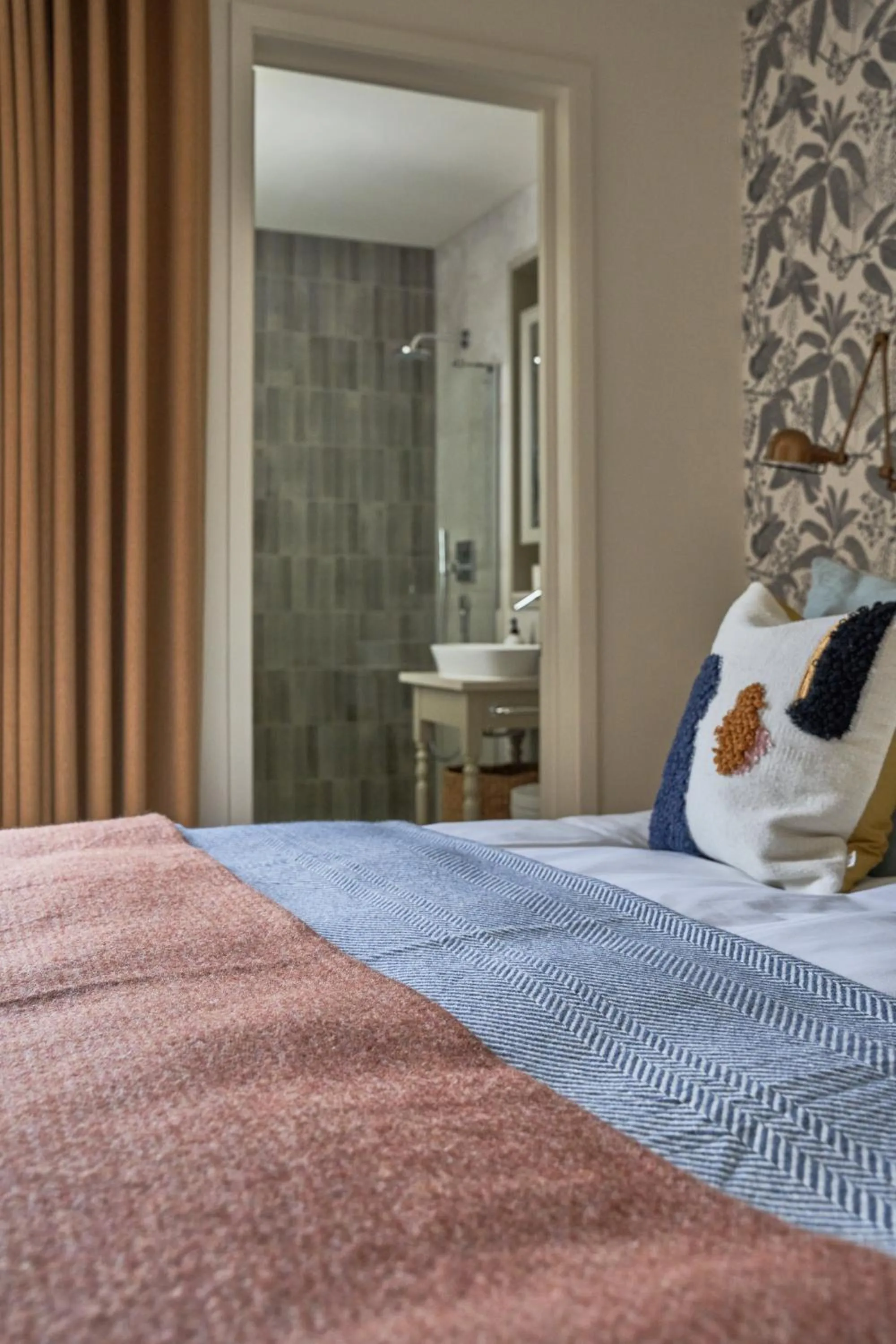 Bed in The Lakes By YOO