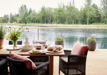 Natural landscape in The Lakes By YOO