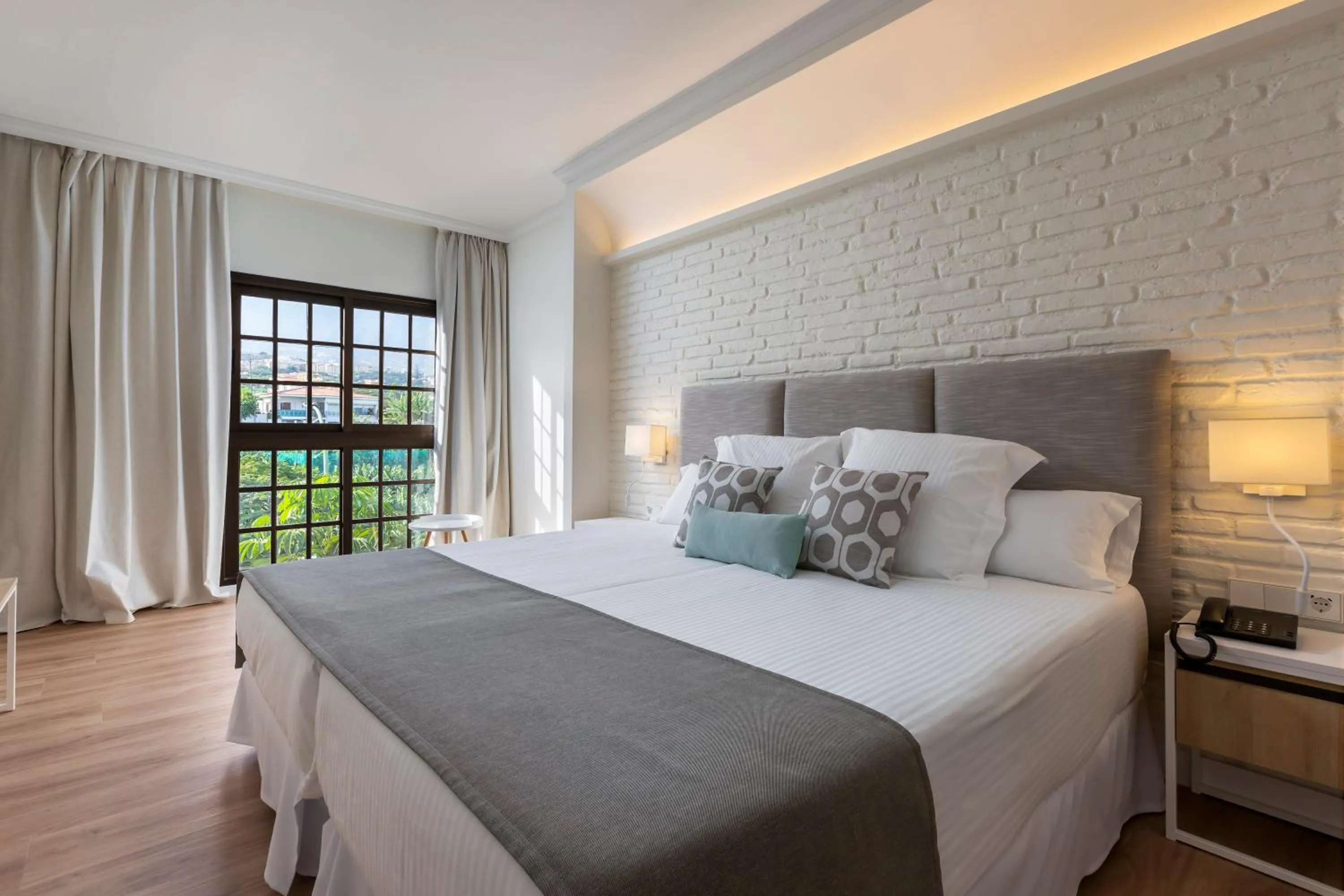 Bed in AluaSoul Orotava Valley - Adults Only