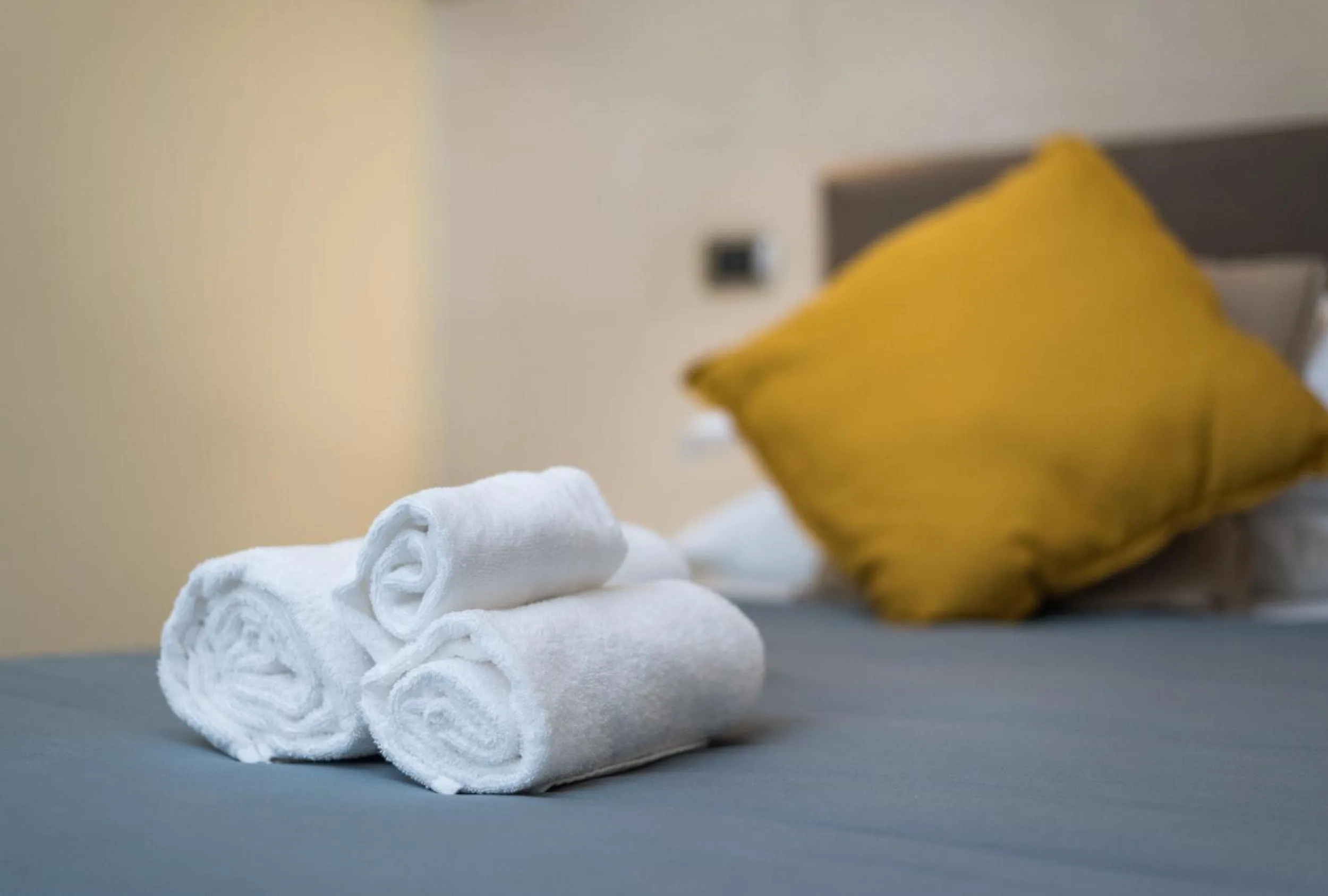 Bed in Cardinal Vatican Inn