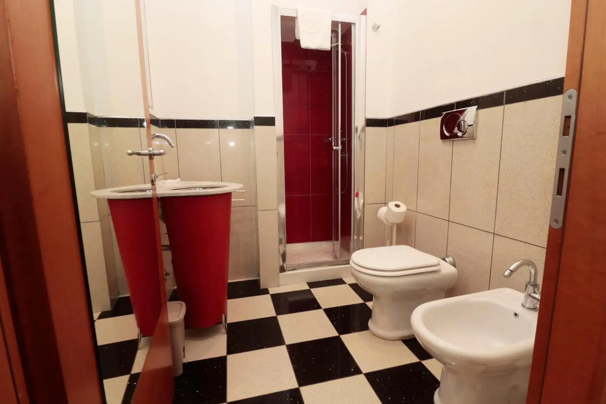 Double Room in Cardinal Vatican Inn Double Room in Cardinal Vatican Inn