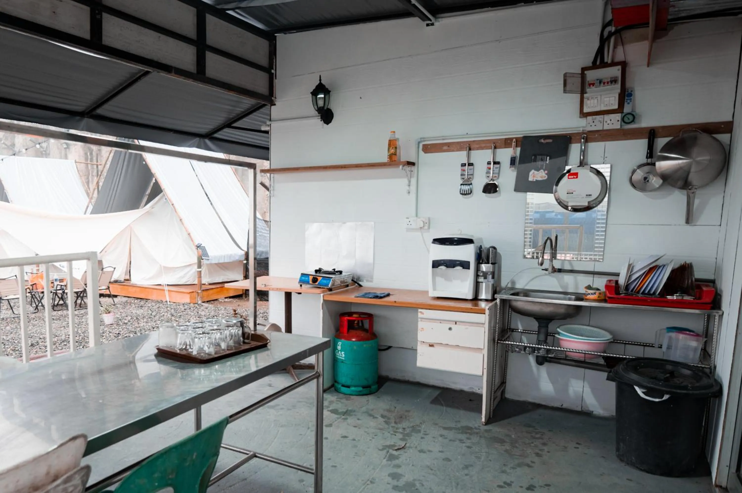 Kitchen or kitchenette in Happy Garden