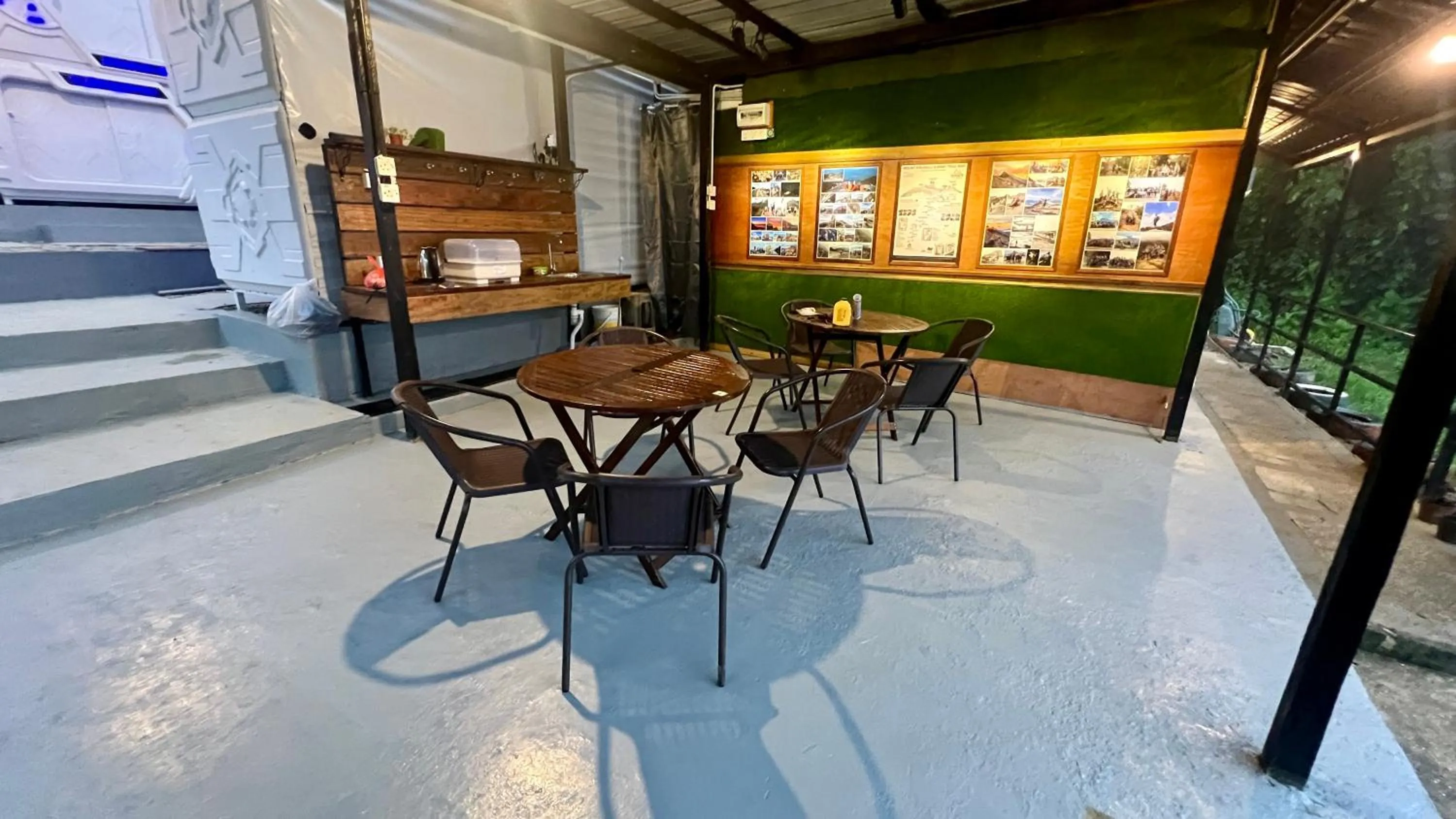 Seating area in Happy Garden