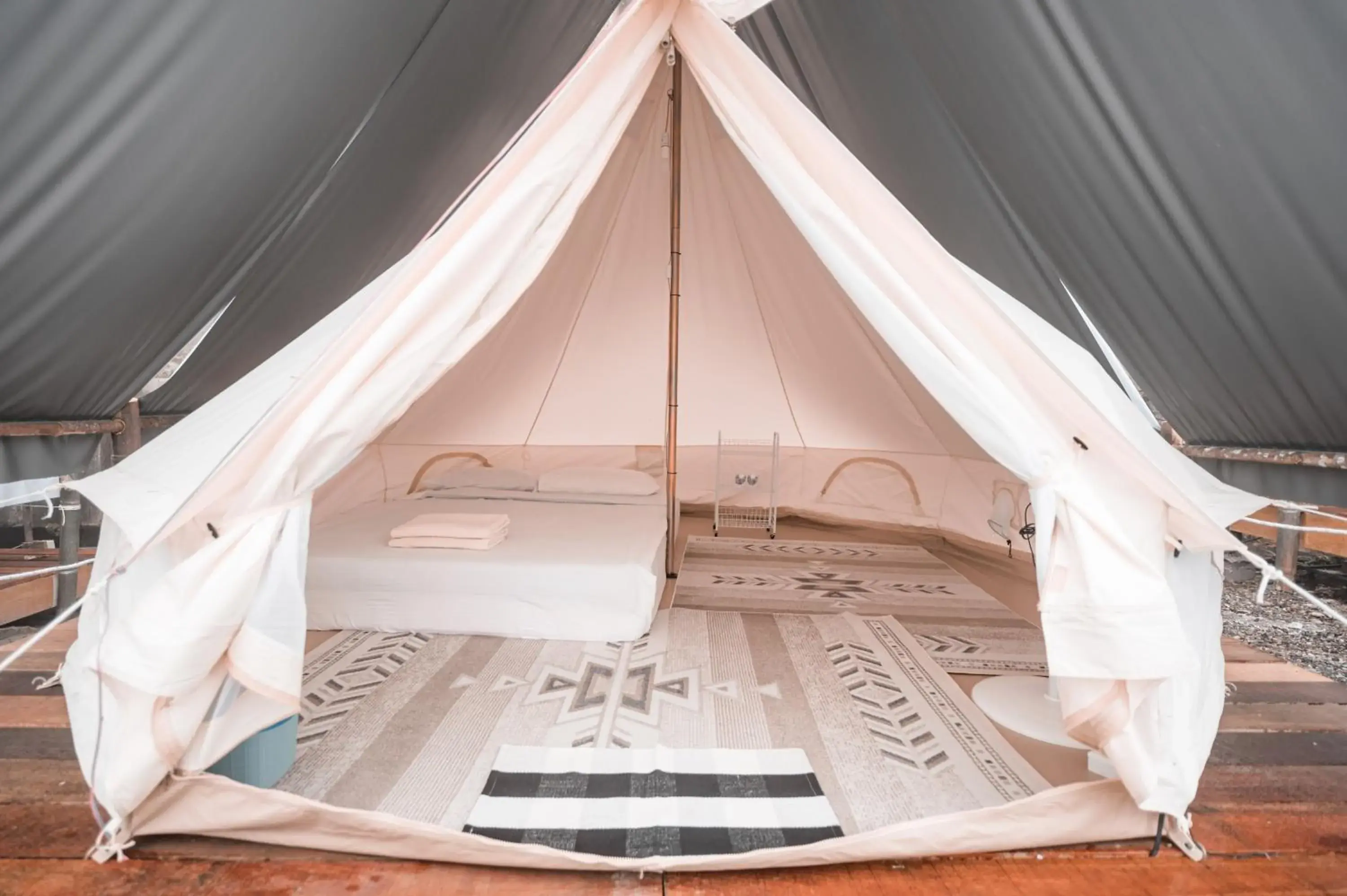 Property building in Happy Garden Property building in Happy Garden