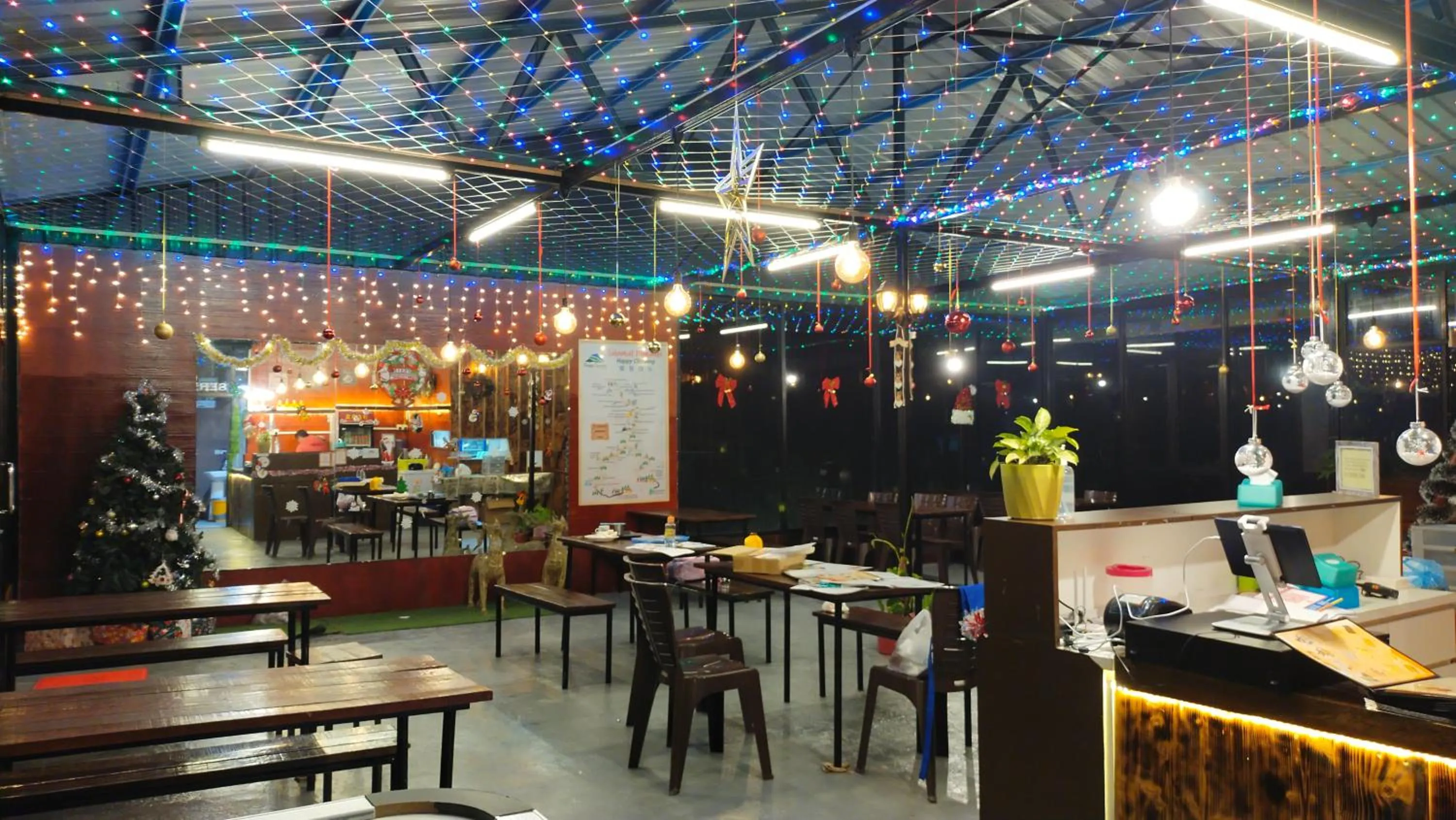 Restaurant/places to eat in Happy Garden