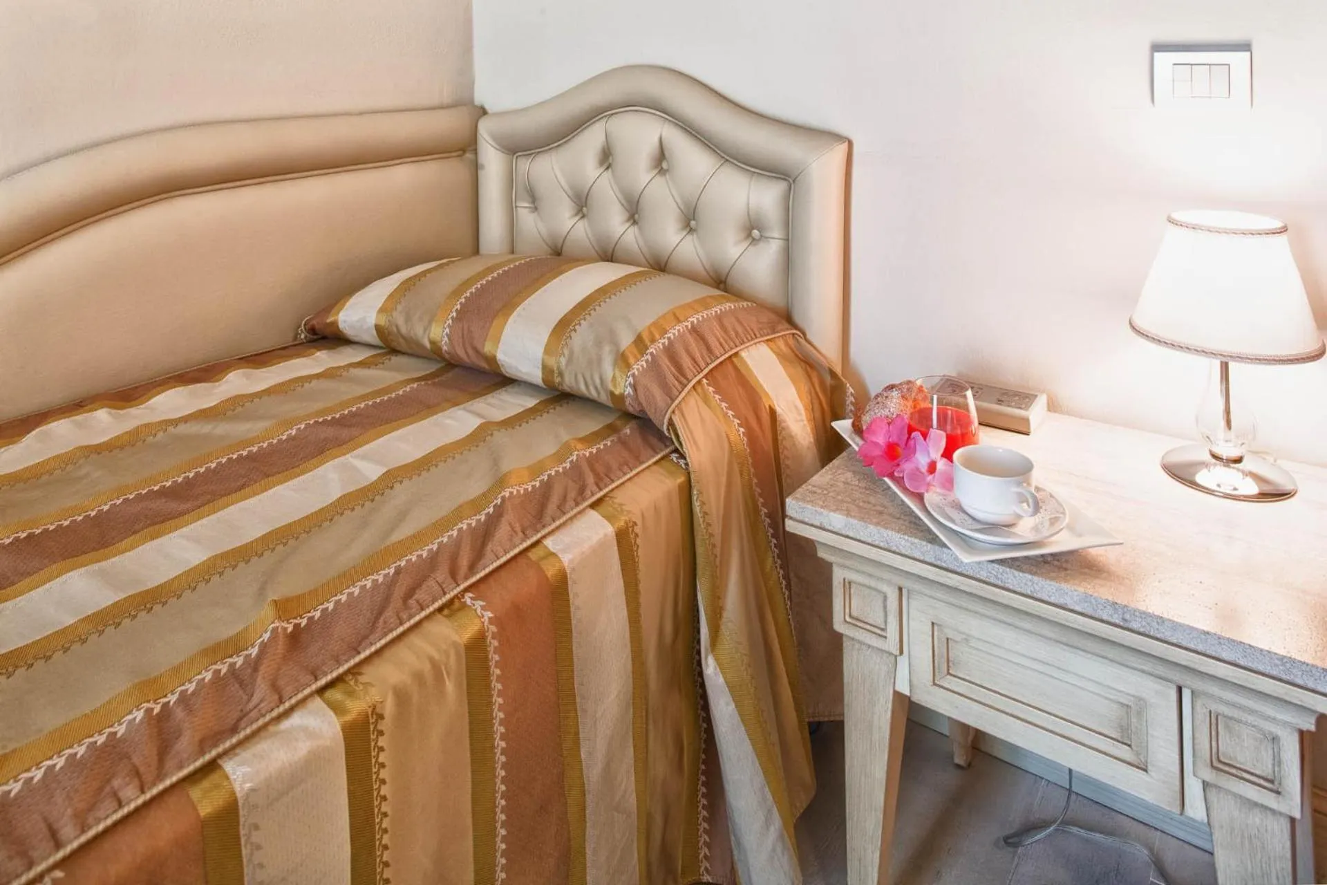 Day, Bed in Hotel Conchiglia