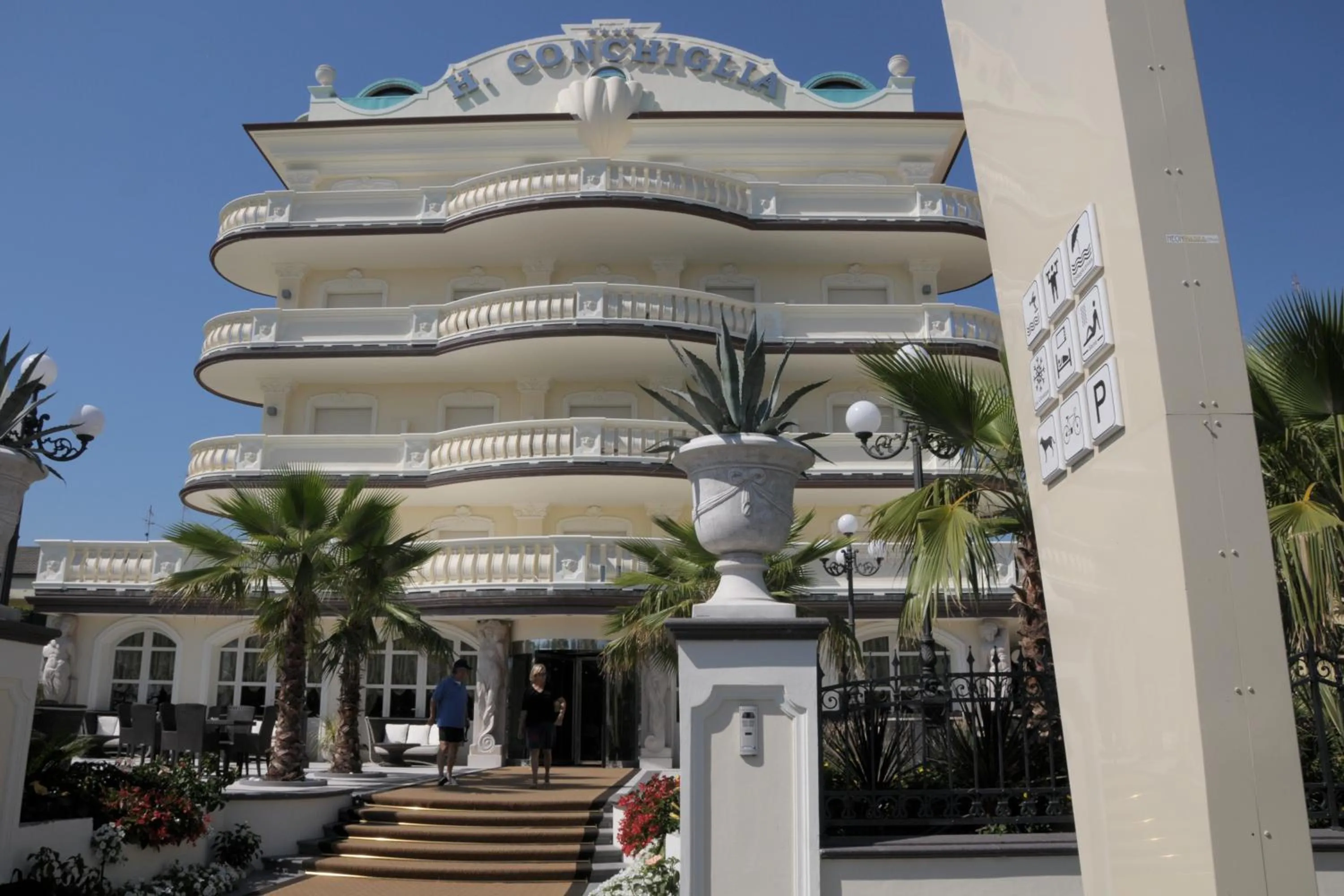 Facade/entrance in Hotel Conchiglia
