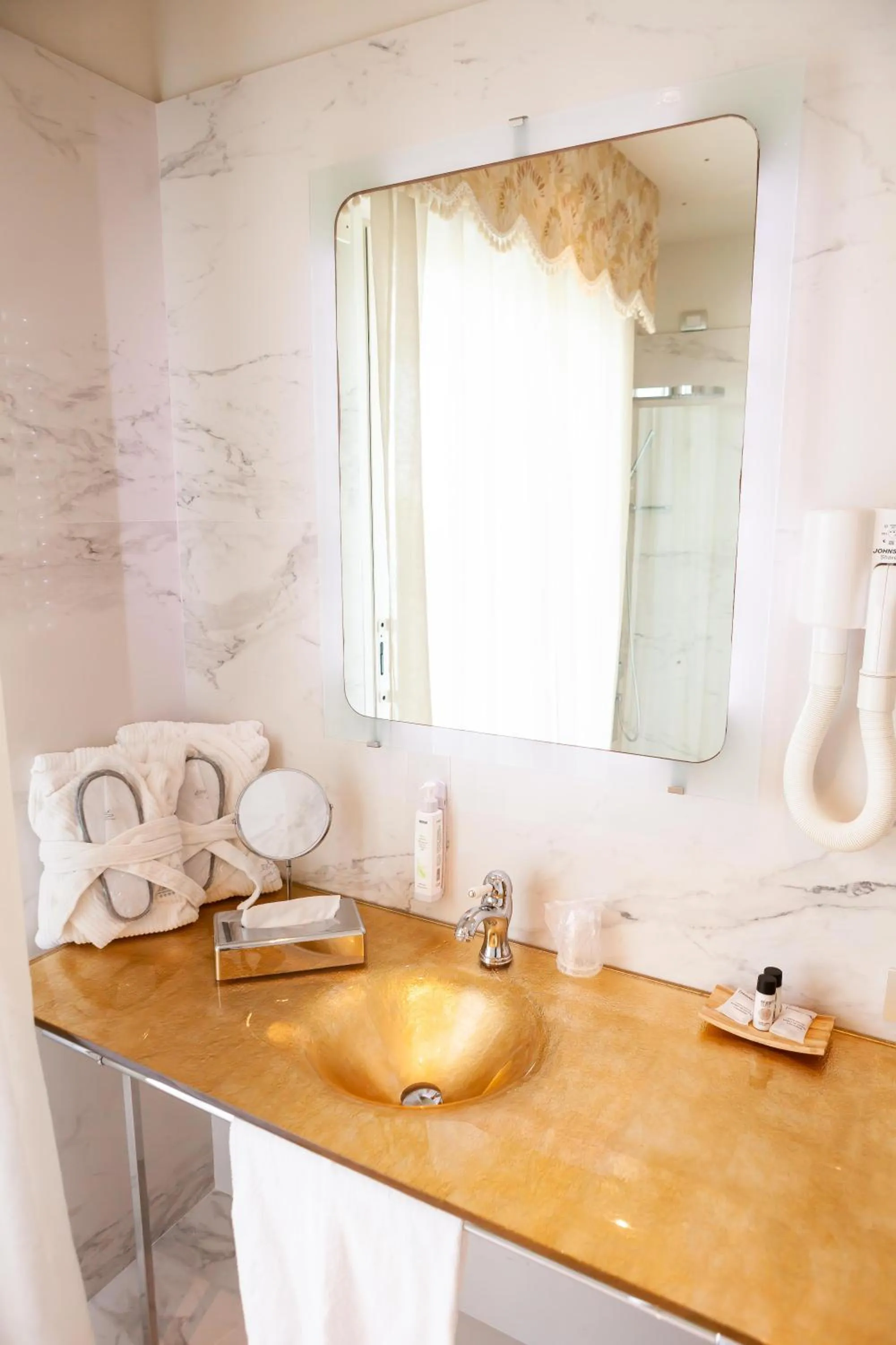 Photo of the whole room in Hotel Conchiglia