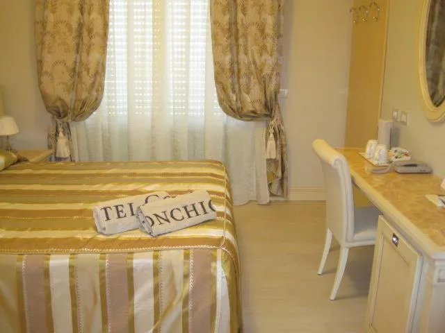 Decorative detail, Bed in Hotel Conchiglia