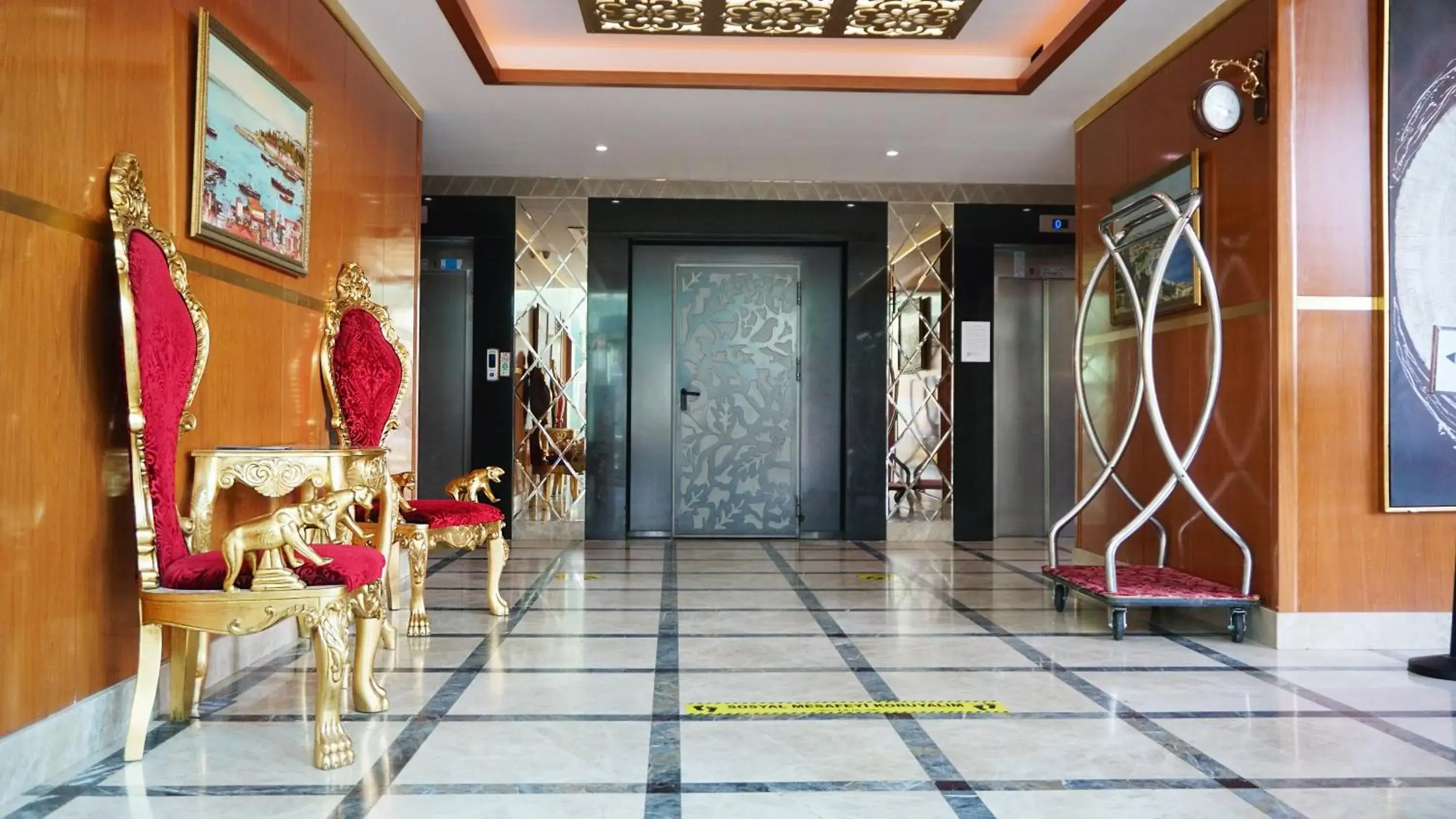 Lobby or reception in Vois Hotel Atasehir & SPA Lobby or reception in Vois Hotel Atasehir & SPA