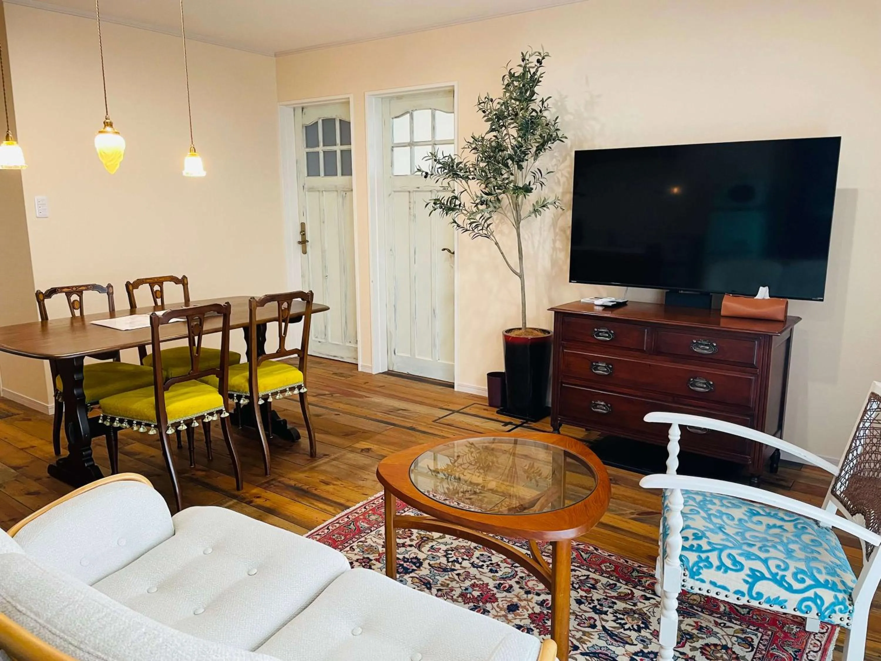 Living room in La Krasse Angelroad WEST